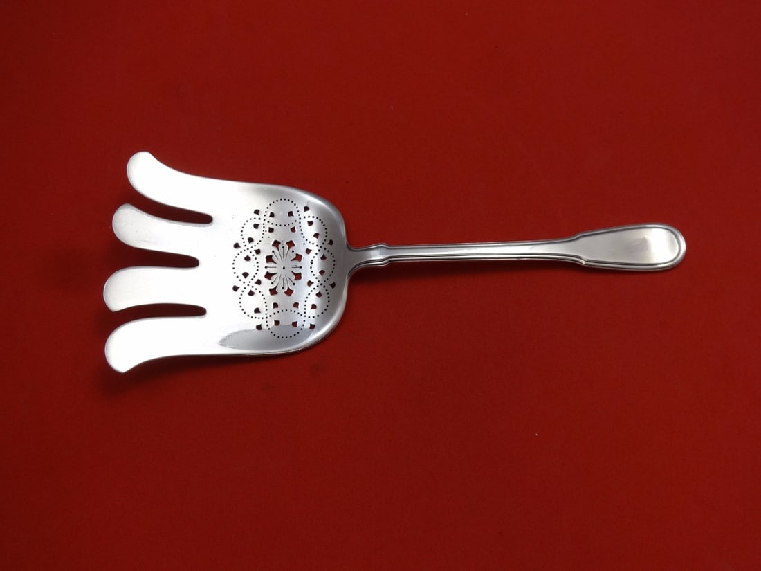 Tiffany & Co. Hamilton Gramercy Sterling Silver Serving Fork 9.5": Tiffany & Co. Hamilton Gramercy Sterling Silver Serving Fork 9.5" This exquisite serving fork features the Hamilton, also known as Gramercy, pattern by Tiffany & Co. Crafted from high-quality sterling