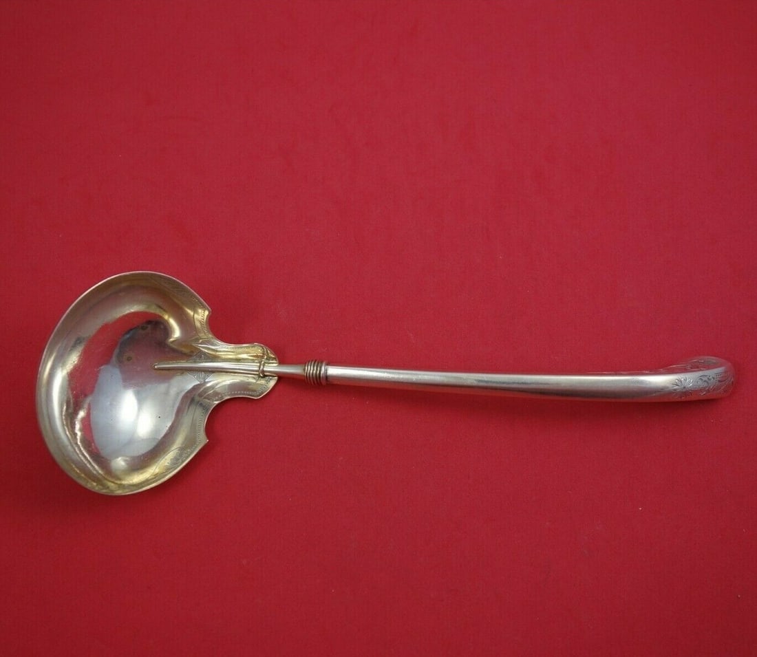 Antique Gorham Angelo Sterling Silver Oyster Ladle 9 1/4 Bright-Cut: Antique Gorham Angelo Sterling Silver Oyster Ladle 9 1/4 Bright-Cut Discover the exquisite craftsmanship of this Angelo by Gorham sterling silver oyster ladle. Measuring 9 1/4" in length, this antique