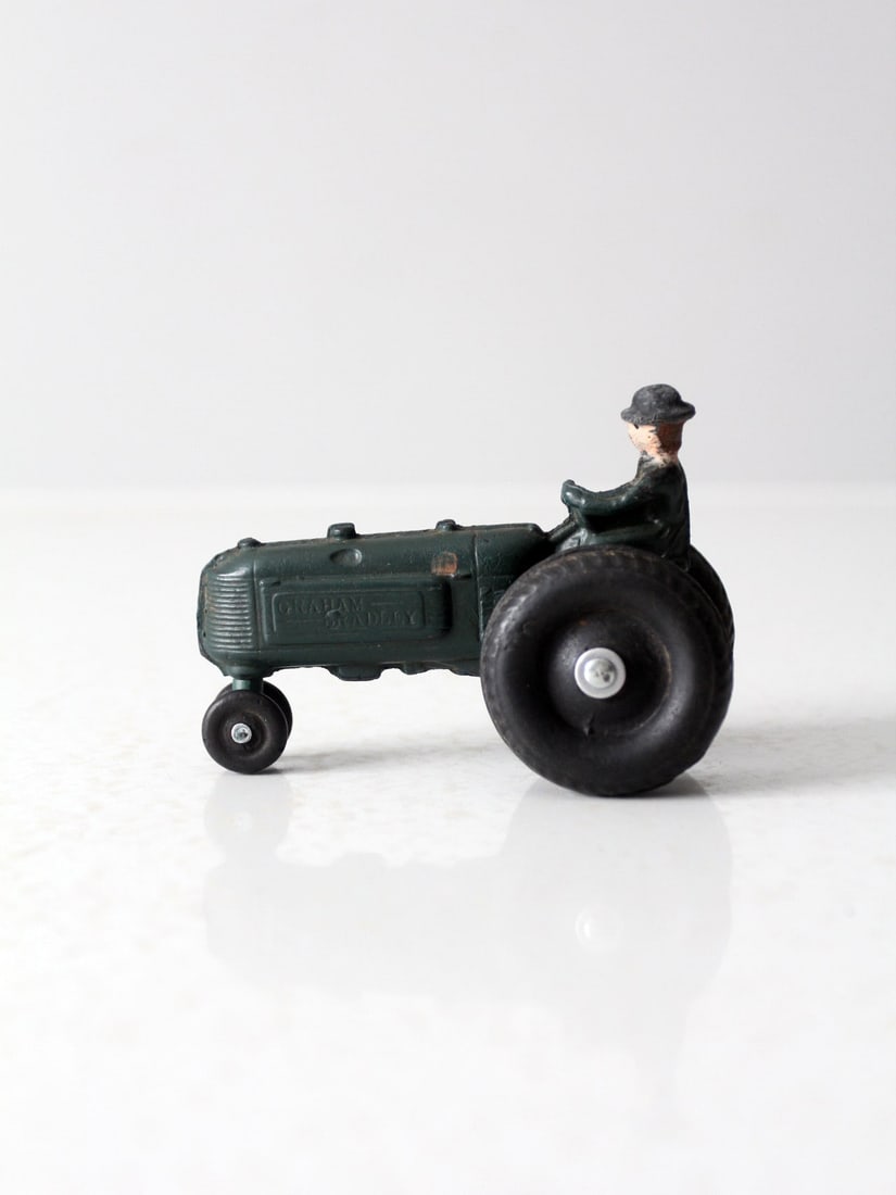 Vintage Auburn Graham Bradley 1939-1940 Toy Tractor with Farmer (1 of 9)