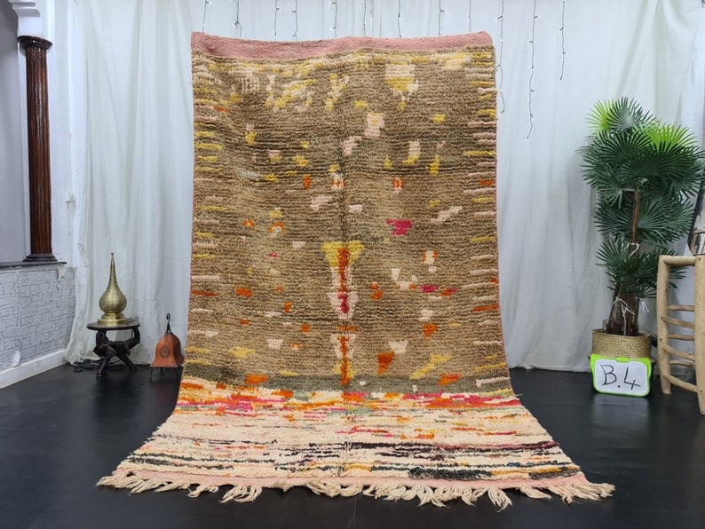 Authentic Moroccan Berber Handwoven Wool Rug 10 x 5 Feet: Authentic Moroccan Berber Handwoven Wool Rug 10 x 5 Feet Discover the beauty of this Authentic Handmade Moroccan Berber Wool Rug. Expertly handwoven in the picturesque Middle Atlas Mountains by local