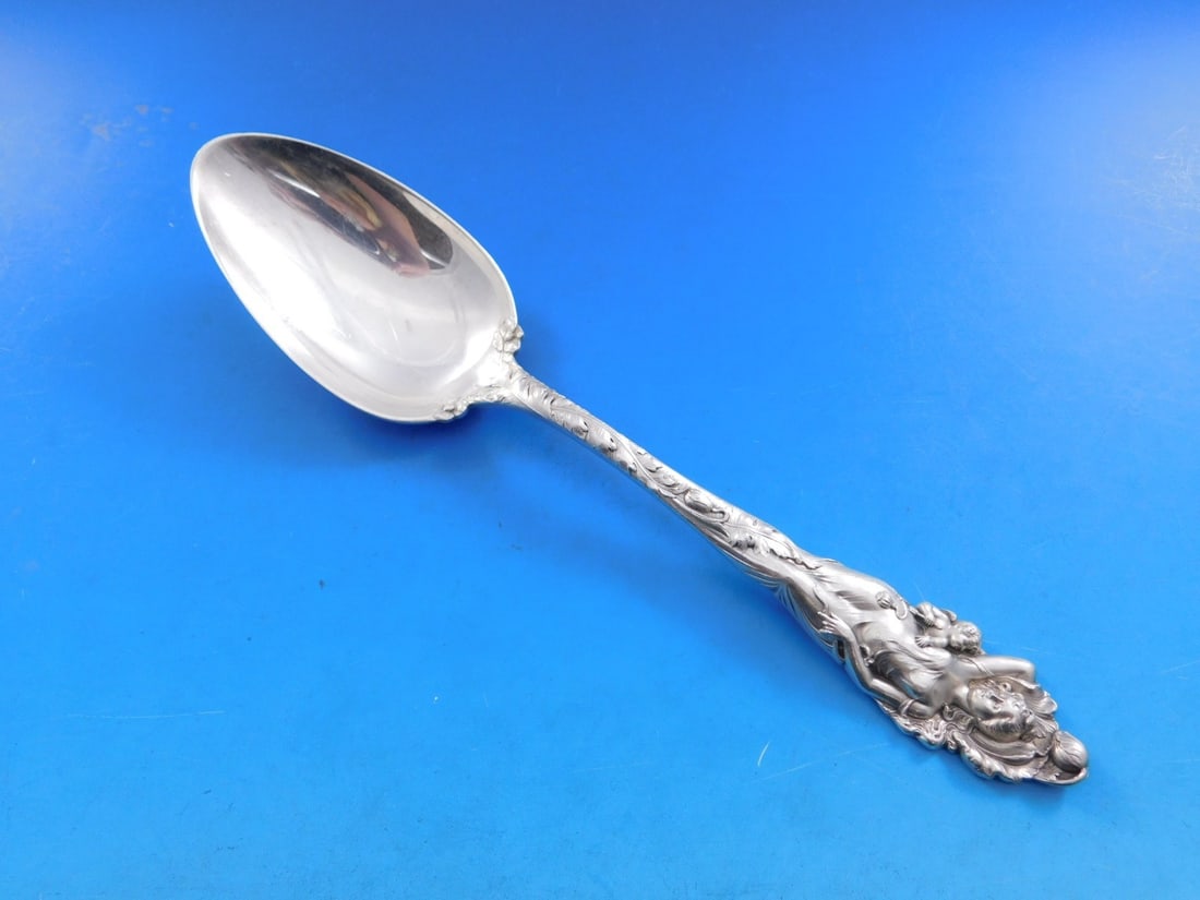 Reed & Barton Love Disarmed Sterling Silver Serving Spoon 8 1/4" Art Nouveau: Reed & Barton Love Disarmed Sterling Silver Serving Spoon 8 1/4" Art Nouveau This exquisite serving spoon from the renowned Reed & Barton brand features the elegant Love Disarmed pattern, embodying th