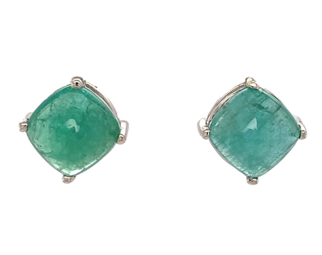 14k White Gold 4.62ct Sugarloaf Cut Emerald Stud Earrings: 14k White Gold 4.62ct Sugarloaf Cut Emerald Stud Earrings Elevate your elegance with these stunning 14k White Gold stud earrings, featuring genuine emeralds in a unique sugarloaf cut. Each emerald wei