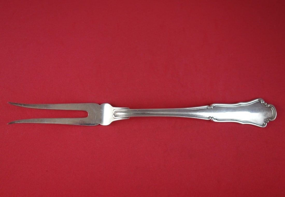 Buccellati Savoy Sterling Silver 2-Tine Buffet Fork 10.5 Inch: Buccellati Savoy Sterling Silver 2-Tine Buffet Fork 10.5 Inch Enhance your dining experience with this exquisite buffet fork from the Savoy pattern by Buccellati. Crafted from fine sterling silver, th