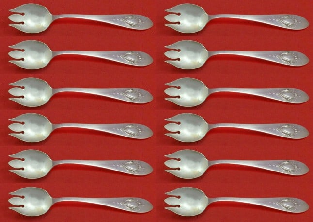 Lunt Mount Vernon Sterling Silver Ice Cream Forks Set of 12: Lunt Mount Vernon Sterling Silver Ice Cream Forks Set of 12 This exquisite set of 12 ice cream forks showcases the elegant Mount Vernon pattern by Lunt. Each fork measures 6 inches and is crafted