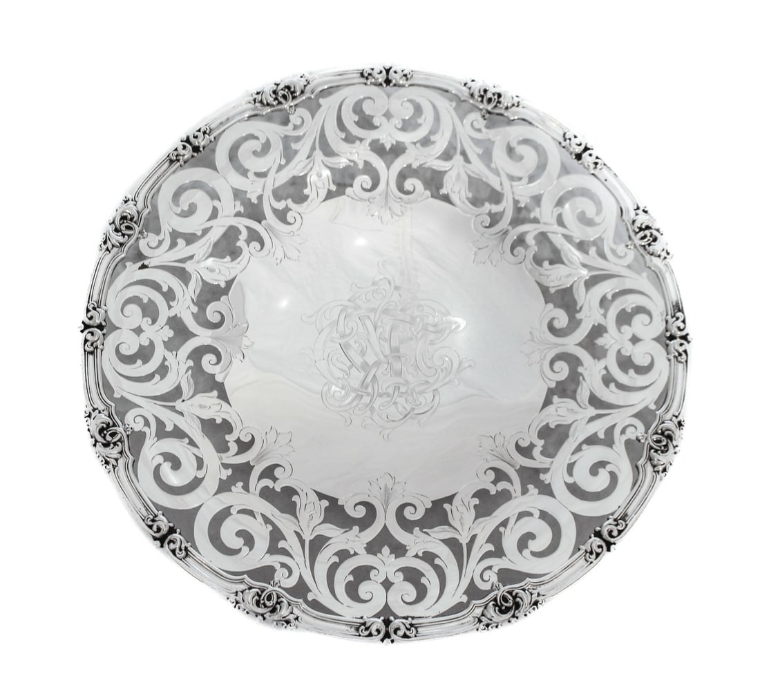 Handmade Antique Sterling Silver Dish with Fluted Swirl Cutouts and Monogram: Handmade Antique Sterling Silver Dish with Fluted Swirl Cutouts and Monogram This antique 925 sterling silver round dish features handmade fluted cut-out ornate swirl designs with a monogram detail. I