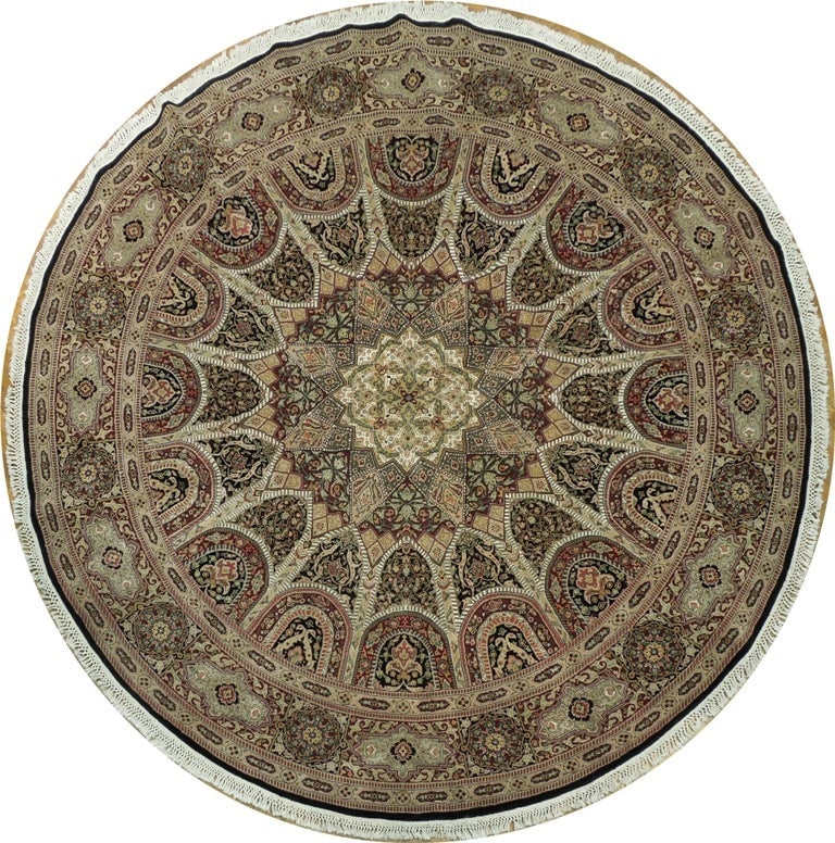 10 x 10.3 Feet Round Hand-Knotted Wool Silk Rug: 10 x 10.3 Feet Round Hand-Knotted Wool Silk Rug Free continental US Shipping Transform your space with this exquisite 10.0 x 10.3 Feet ROUND Fine Hand-knotted Rug, a stunning blend of wool and silk. T