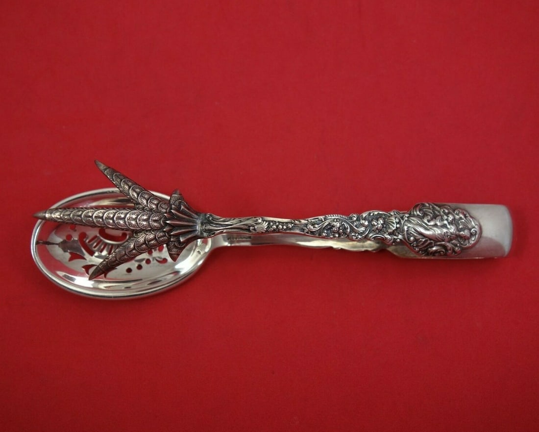 Gorham Versailles Sterling Silver Ice Tong with Claw and Spoon 6 1/4" Monogrammed: Gorham Versailles Sterling Silver Ice Tong with Claw and Spoon 6 1/4" Monogrammed This exquisite ice tong is part of the Versailles pattern by Gorham, crafted from fine sterling silver. Measuring 6 1/