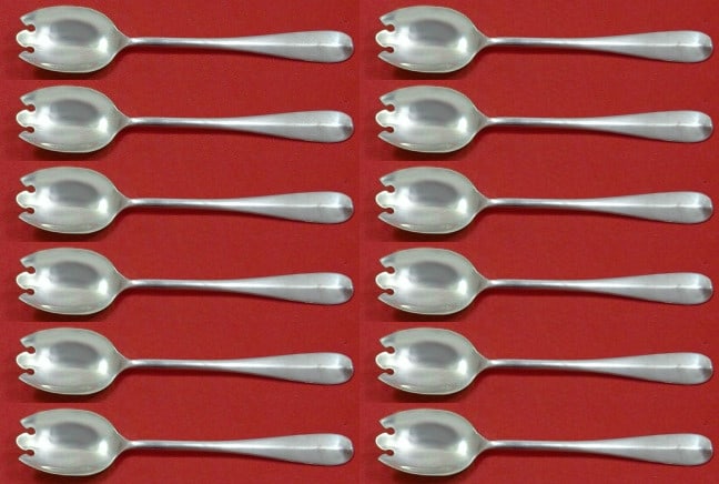 Stieff Queen Anne-Williamsburg Sterling Silver Dessert Forks Set of 12: Stieff Queen Anne-Williamsburg Sterling Silver Dessert Forks Set of 12 This exquisite set of 12 dessert forks is crafted from high-quality sterling silver in the elegant Queen Anne-Williamsburg patter