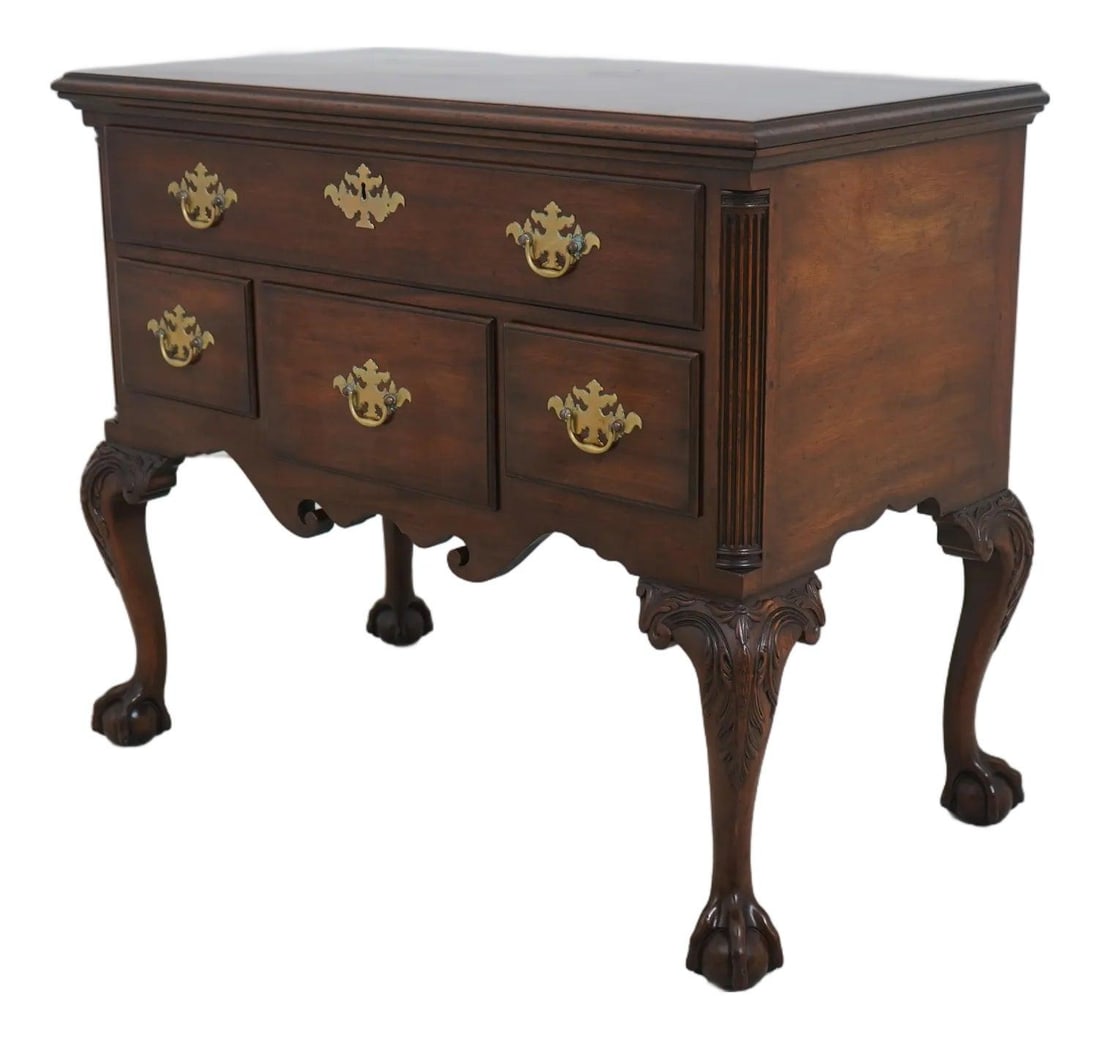 Kittinger CW-19 Colonial Williamsburg Mahogany Lowboy with Claw Feet (1 of 10)