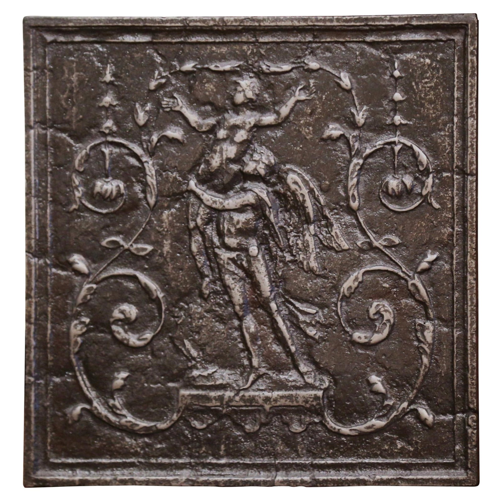 18th Century French Neoclassical Iron Fireback with Allegoric Scene: 18th Century French Neoclassical Iron Fireback with Allegoric Scene Enhance your fireplace with this exquisite 18th Century French polished iron fireback, showcasing a captivating Roman allegorical sc