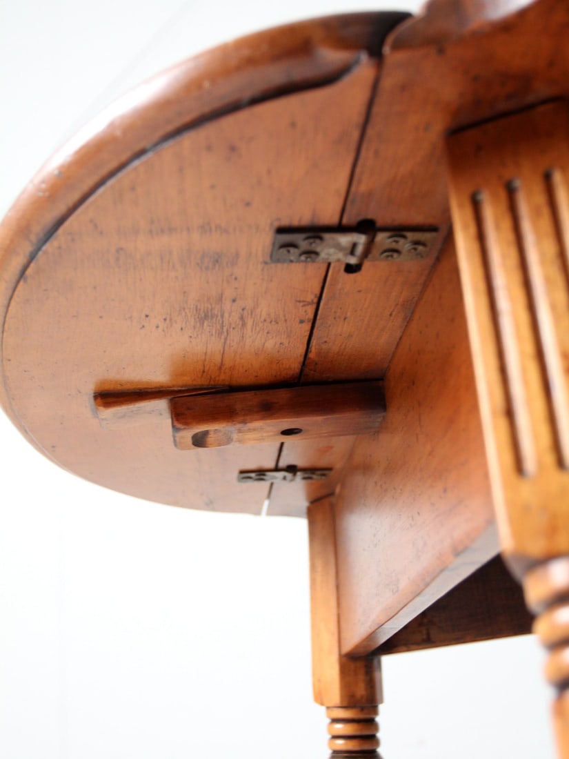 Vintage Mid Century Triangular Drop Leaf End Table - 17