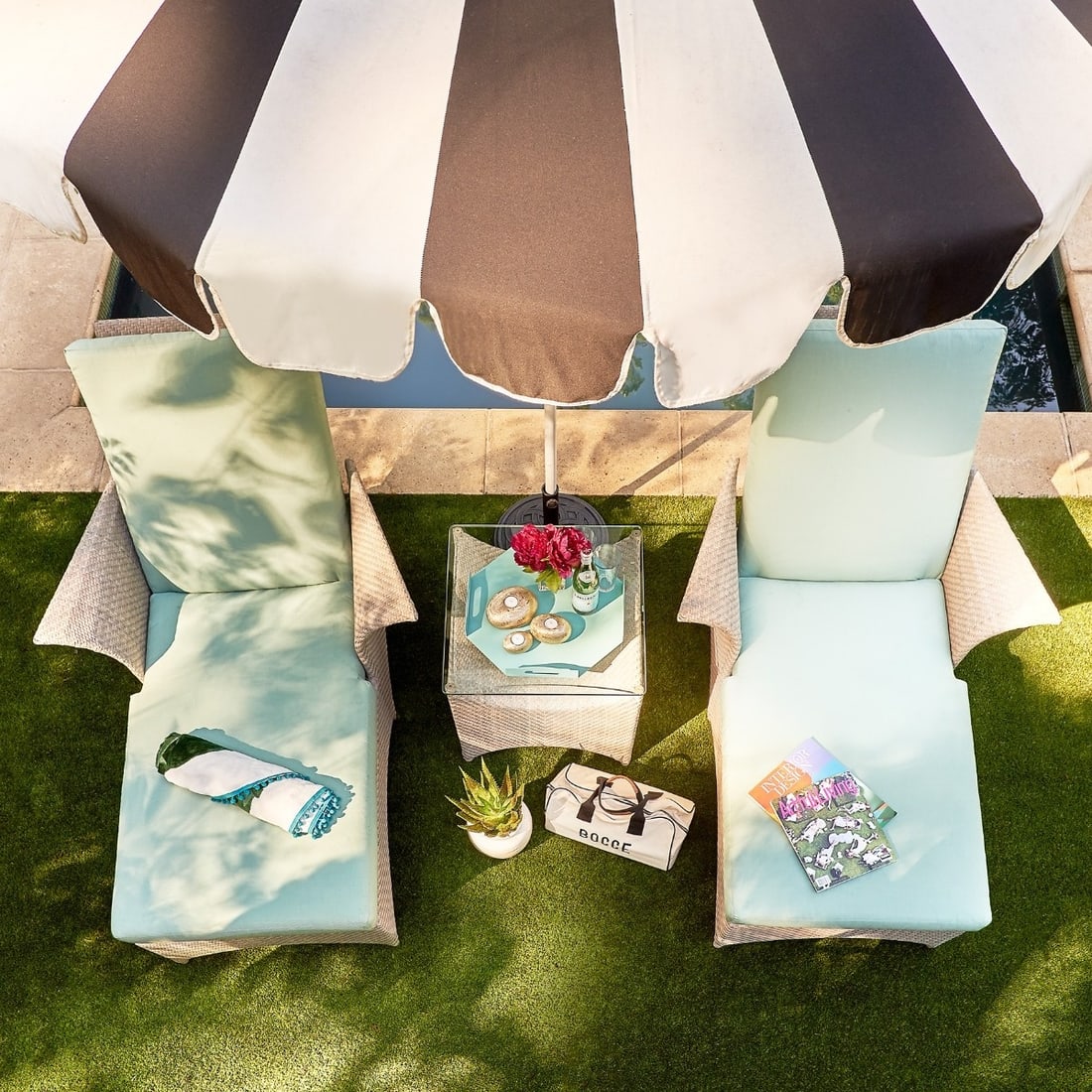 Woodbridge Saint Lucia Chaise Lounge Adjustable Back New: Woodbridge Saint Lucia Chaise Lounge Adjustable Back New Introducing the Traditional Saint Lucia Chaise Lounge, a stunning addition to any living space. This elegant piece features an adjustable back