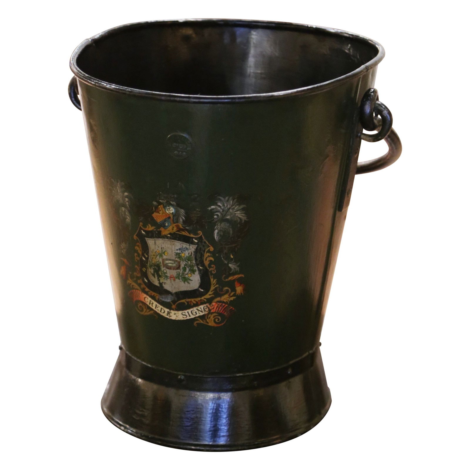 Antique English Hand-Painted Iron Coal Bucket with Coat of Arms: Antique English Hand-Painted Iron Coal Bucket with Coat of Arms This stunning Early 20th Century English hand-painted iron coal bucket is a remarkable piece that brings history and charm to any space.