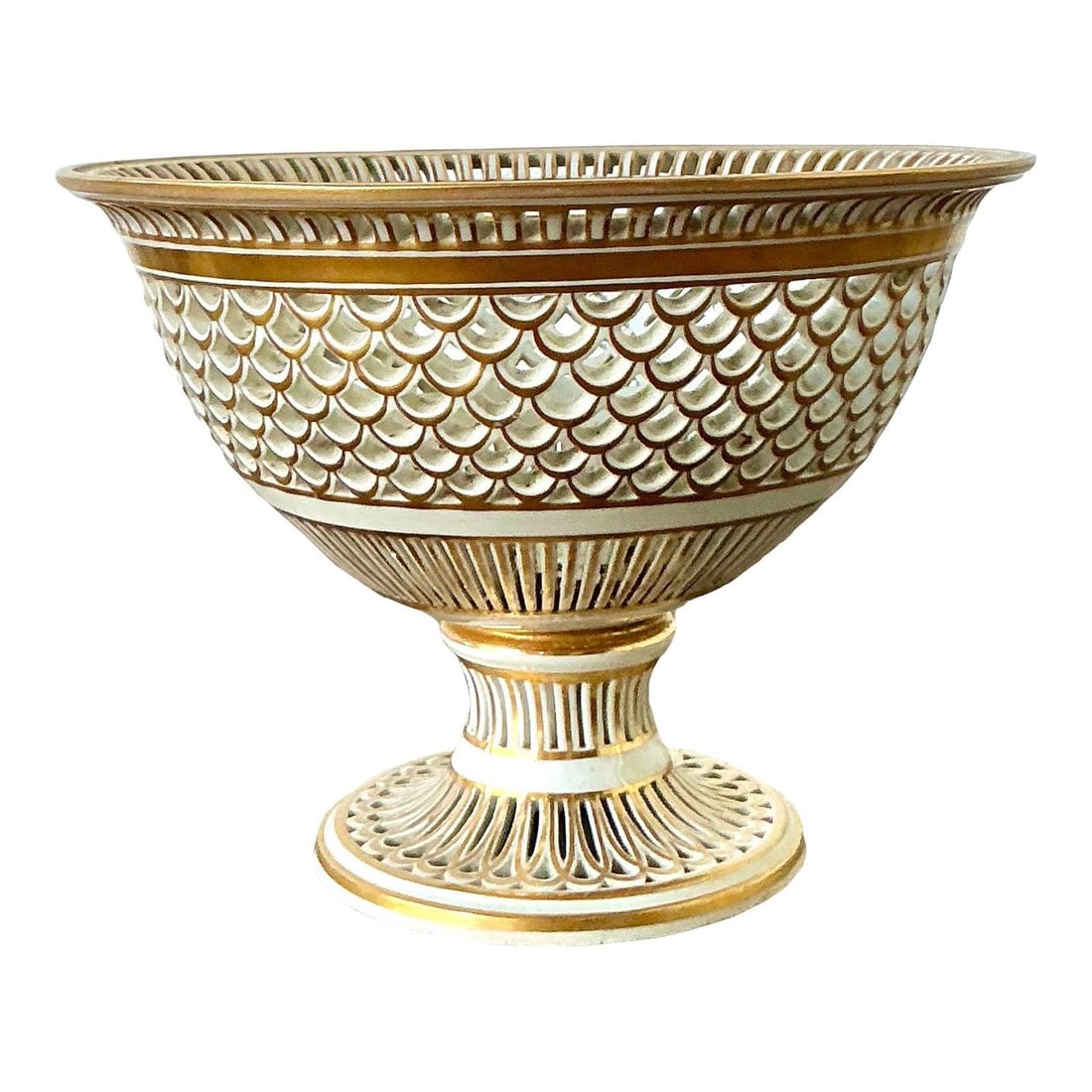Pierced White Porcelain Pedestal Bowl with Gold Gilt Regency Style: Pierced White Porcelain Pedestal Bowl with Gold Gilt Regency Style This vintage Regency-style pedestal bowl showcases exquisite porcelain craftsmanship, featuring a hand-pierced openwork design with i