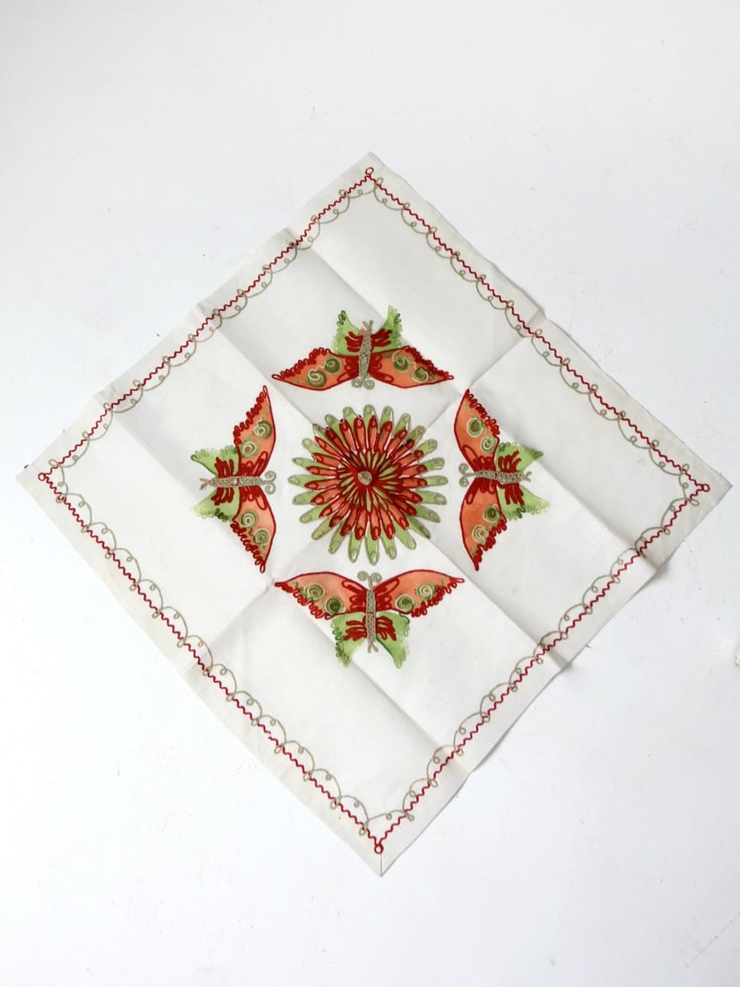 Charming Vintage Embroidered Tablecloth with Butterflies and Scalloped Hem (1 of 8)