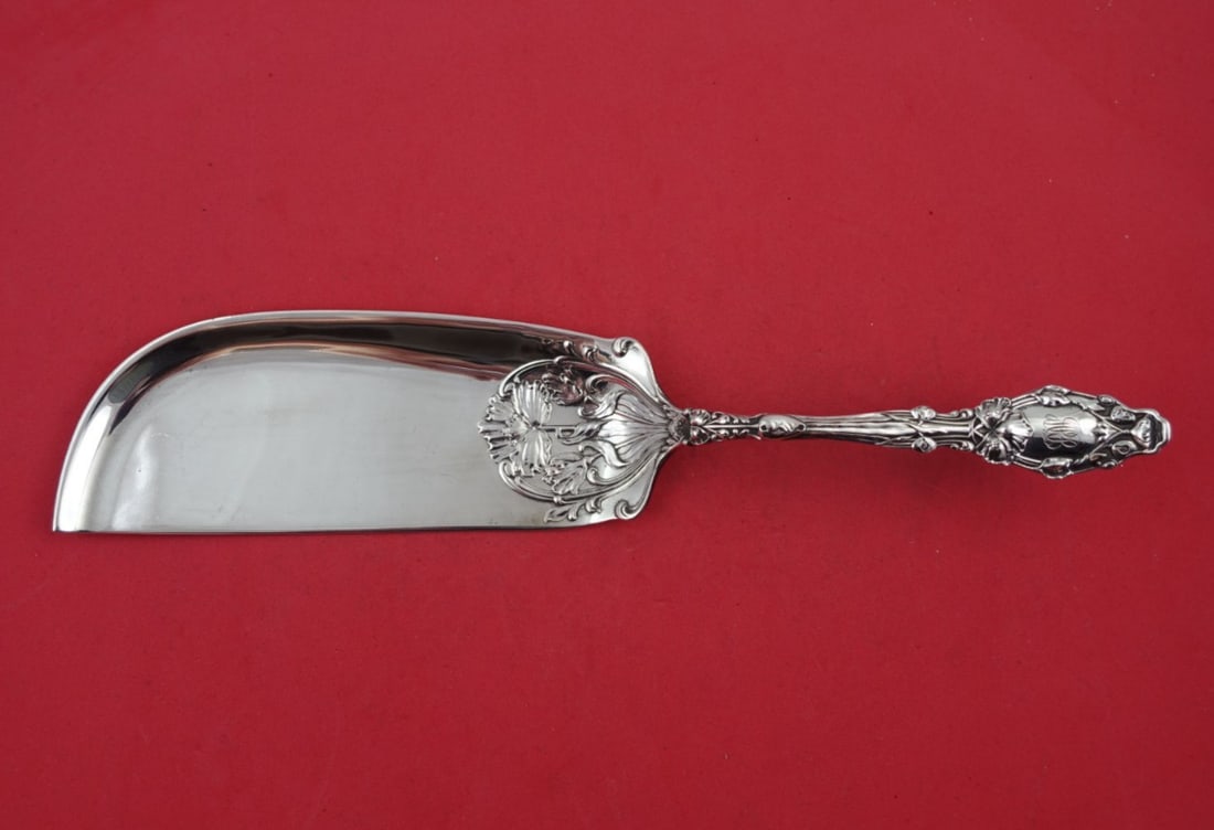 Gorham Virginiana Sterling Silver Crumber 10 7/8in Antique: Gorham Virginiana Sterling Silver Crumber 10 7/8in Antique This exquisite crumber is part of the Virginiana pattern by Gorham, crafted from high-quality sterling silver (.925). Measuring 10 7/8 inches