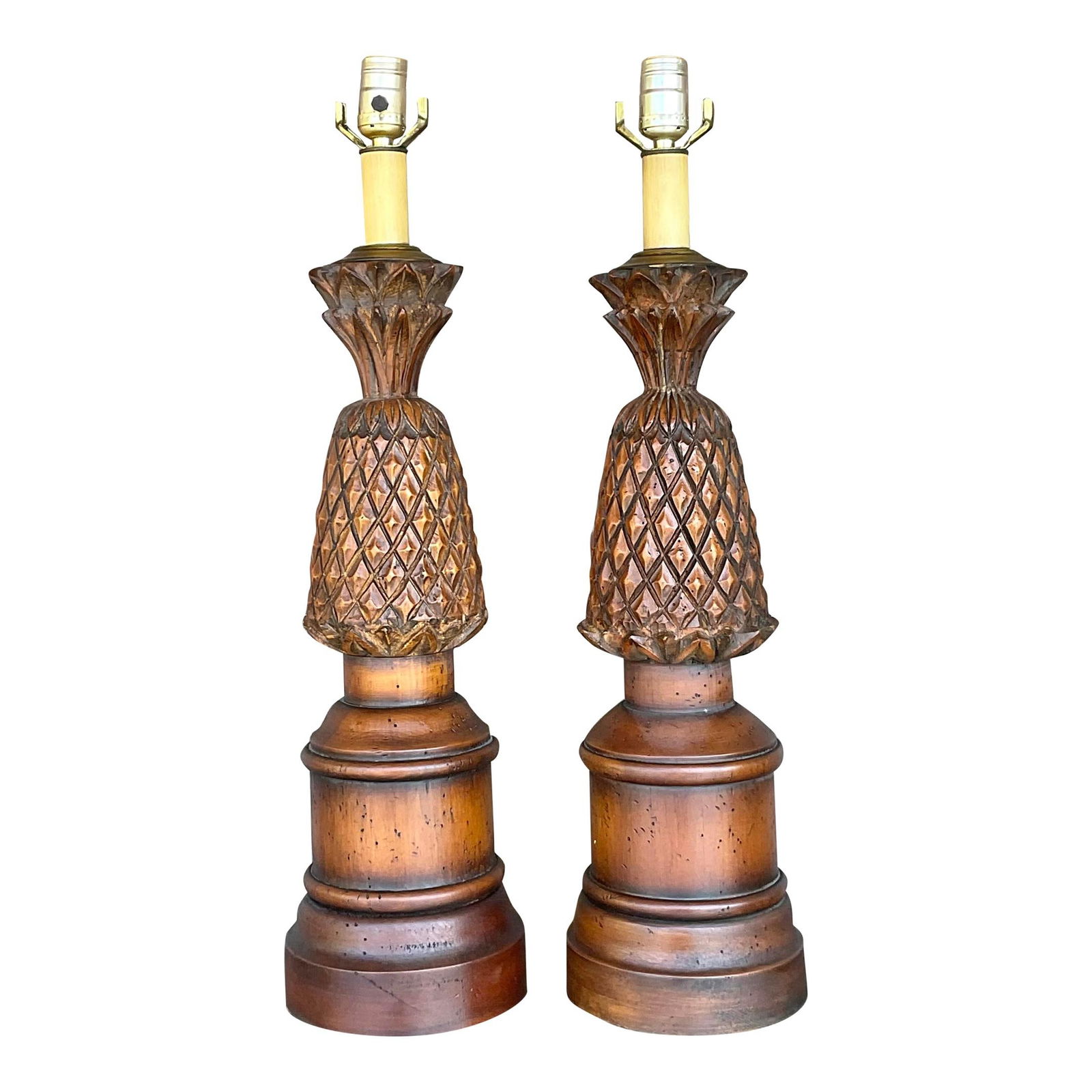 Charming Vintage Boho Hand Carved Pineapple Lamps Pair: Charming Vintage Boho Hand Carved Pineapple Lamps Pair Enhance your interior with this enchanting pair of Vintage Boho Hand Carved Pineapple Lamps. Each lamp showcases exquisite craftsmanship with int