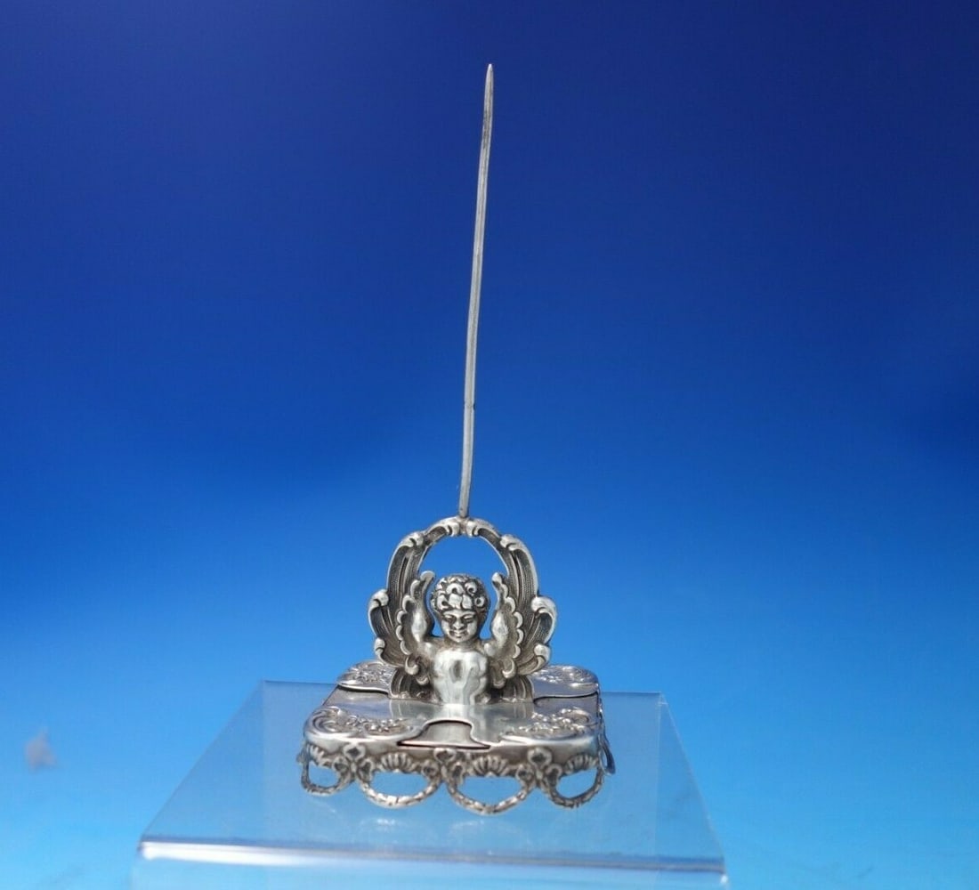 Cupid Pattern Shiebler Sterling Silver Coin Box Circa 1895: Cupid Pattern Shiebler Sterling Silver Coin Box Circa 1895 This exquisite Cupid by Shiebler sterling silver coin box showcases a timeless design from the late 19th century, circa 1895. Crafted from hi