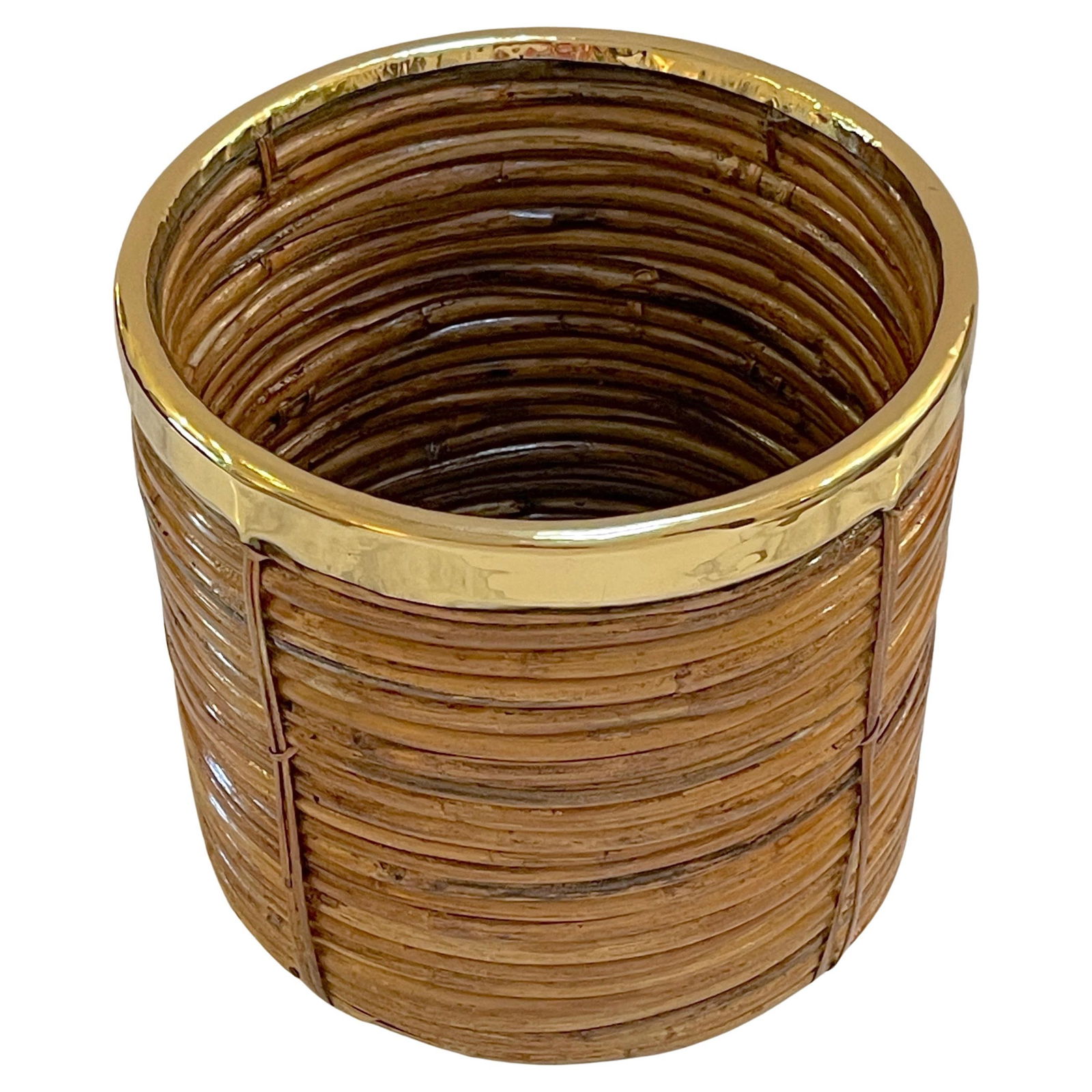 1970s Italian Mid-Century Bamboo Rattan Wastepaper Basket with Polished Brass Rim: 1970s Italian Mid-Century Bamboo Rattan Wastepaper Basket with Polished Brass Rim This elegant wastepaper basket, crafted in Italy during the 1970s, epitomizes the Mid-Century Modern style. Constructe