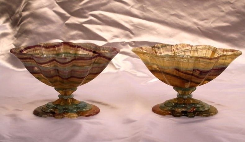 Exquisite Pair of Italian Carved Marble Fluorite Tazzas Signed S. Paul: Exquisite Pair of Italian Carved Marble Fluorite Tazzas Signed S. Paul This exquisite pair of 20th century Italian carved marble fluorite tazzas, signed 'S. Paul', showcases remarkable detail and craf