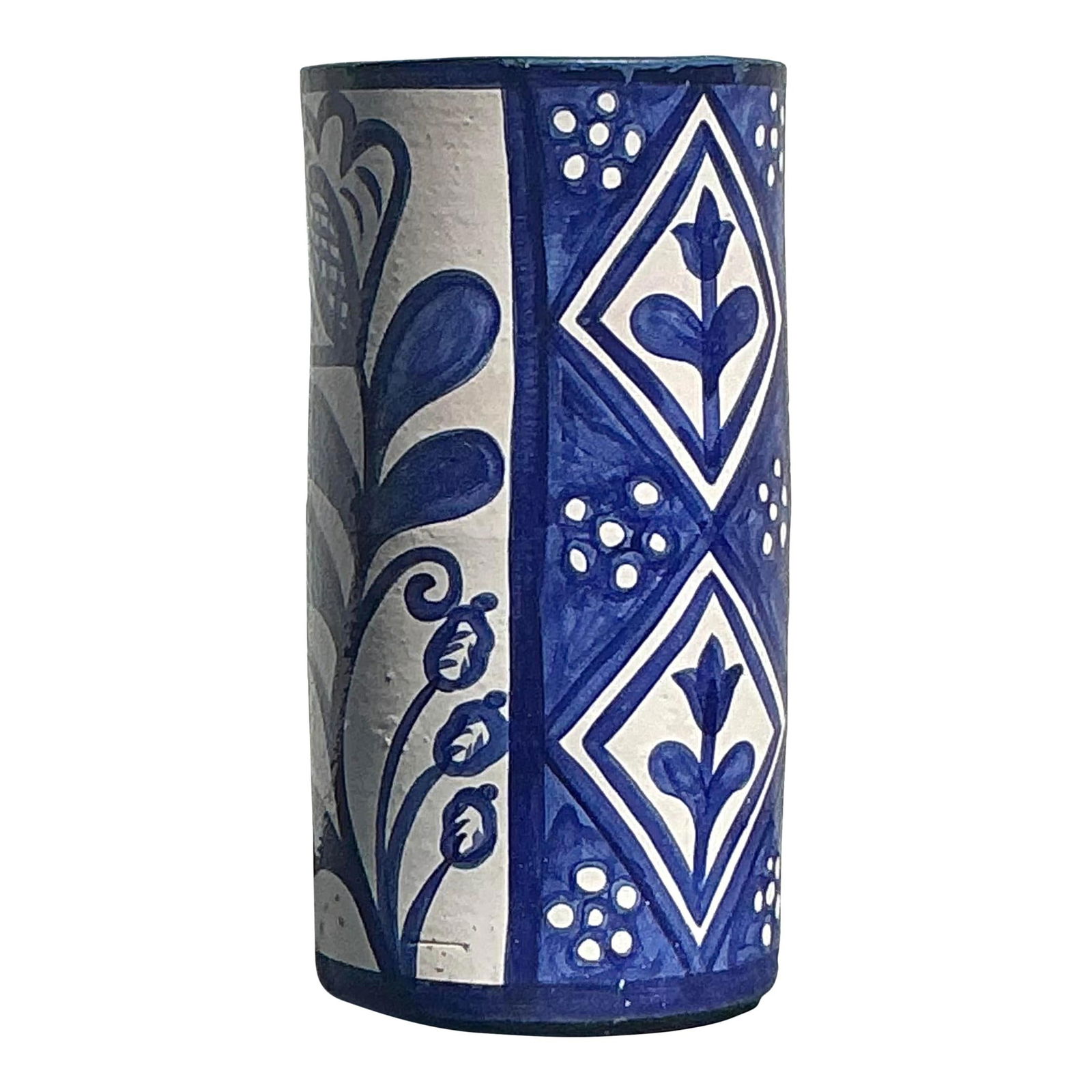Vintage Boho Hand-Painted Pottery Umbrella Stand in Blue: Vintage Boho Hand-Painted Pottery Umbrella Stand in Blue Enhance your entryway with this Vintage Boho Hand-Painted Umbrella Stand, a perfect blend of functionality and artistic flair. Adorned with int