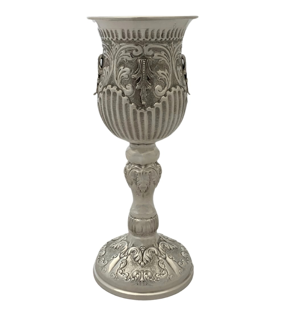 Handmade 925 Sterling Silver Eliyahu Cup with Leaf Applique: Handmade 925 Sterling Silver Eliyahu Cup with Leaf Applique This exquisite Eliyahu cup is crafted from fine 925 sterling silver, showcasing a beautiful handmade leaf applique design with chased detail