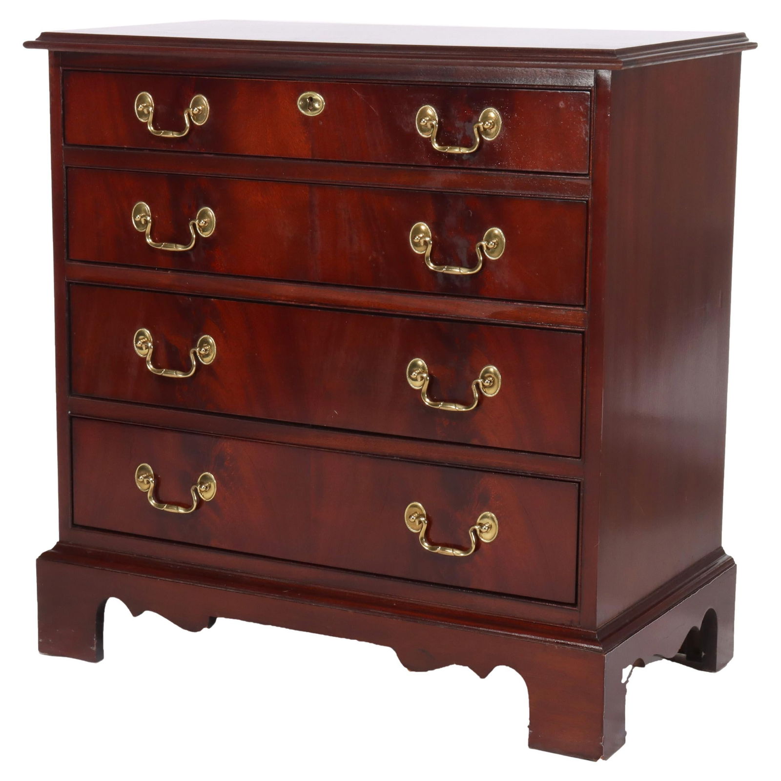 Hickory Chair Co. Vintage Mahogany 4-Drawer Chest c1940: Hickory Chair Co. Vintage Mahogany 4-Drawer Chest c1940 This vintage mahogany 4-drawer chest, crafted by Hickory Chair Co. circa 1940, showcases a classic design with elegant brass handles. Its diminu