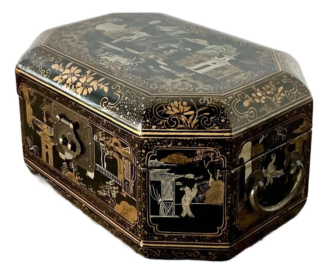 Mid Century Chinoiserie Black Lacquer Octagonal Box with Gold Leaf Decoration (1 of 10)