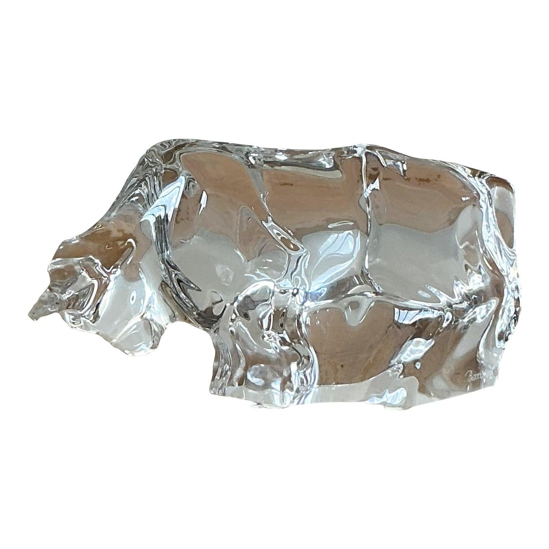 6.5" Crystal Bull Sculpture by Baccarat Vintage Modernist Art Glass: 6.5" Crystal Bull Sculpture by Baccarat Vintage Modernist Art Glass This vintage Baccarat crystal bull sculpture showcases the brand's renowned artistry, capturing the animal's strength in a fluid, mo