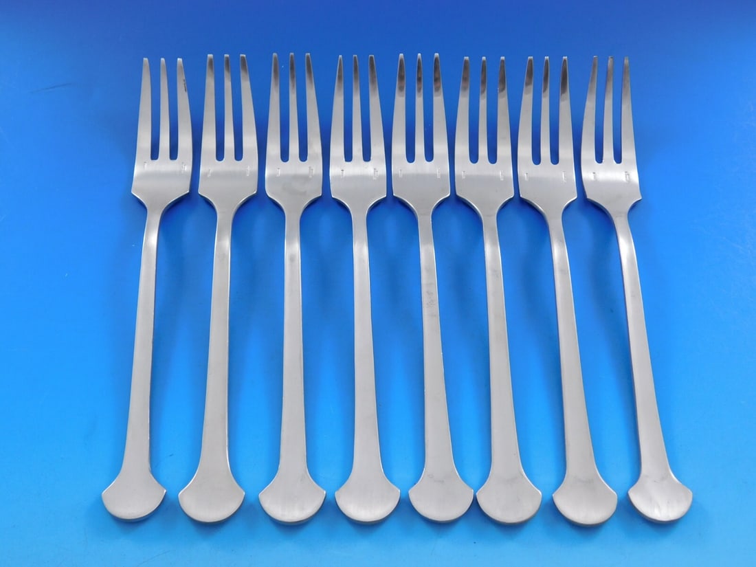 Christofle Sigma Modern Stainless Steel Fish Forks Set of 8 3-Tine 6 7/8": Christofle Sigma Modern Stainless Steel Fish Forks Set of 8 3-Tine 6 7/8" Enhance your dining experience with this exquisite set of eight fish forks from the renowned Christofle brand. Designed in the