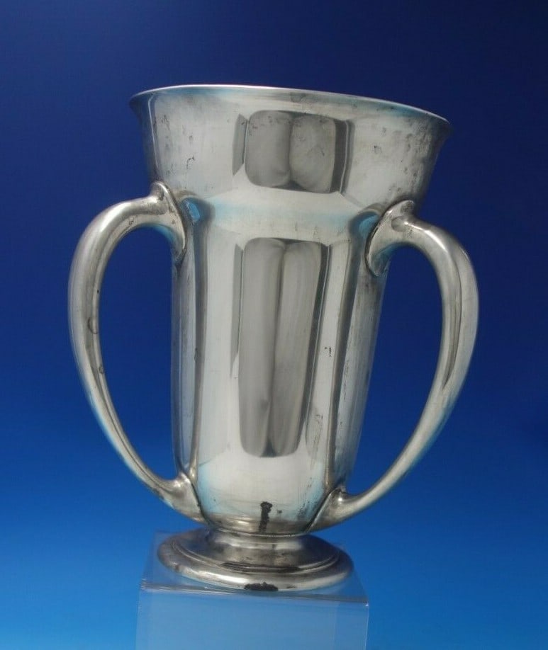 Tiffany & Co Hamilton Sterling Silver Wine Cooler 44.8oz: Tiffany & Co Hamilton Sterling Silver Wine Cooler 44.8oz Presenting a stunning Hamilton wine cooler by Tiffany & Co., crafted from high-quality sterling silver (.925). This exquisite piece showcases t