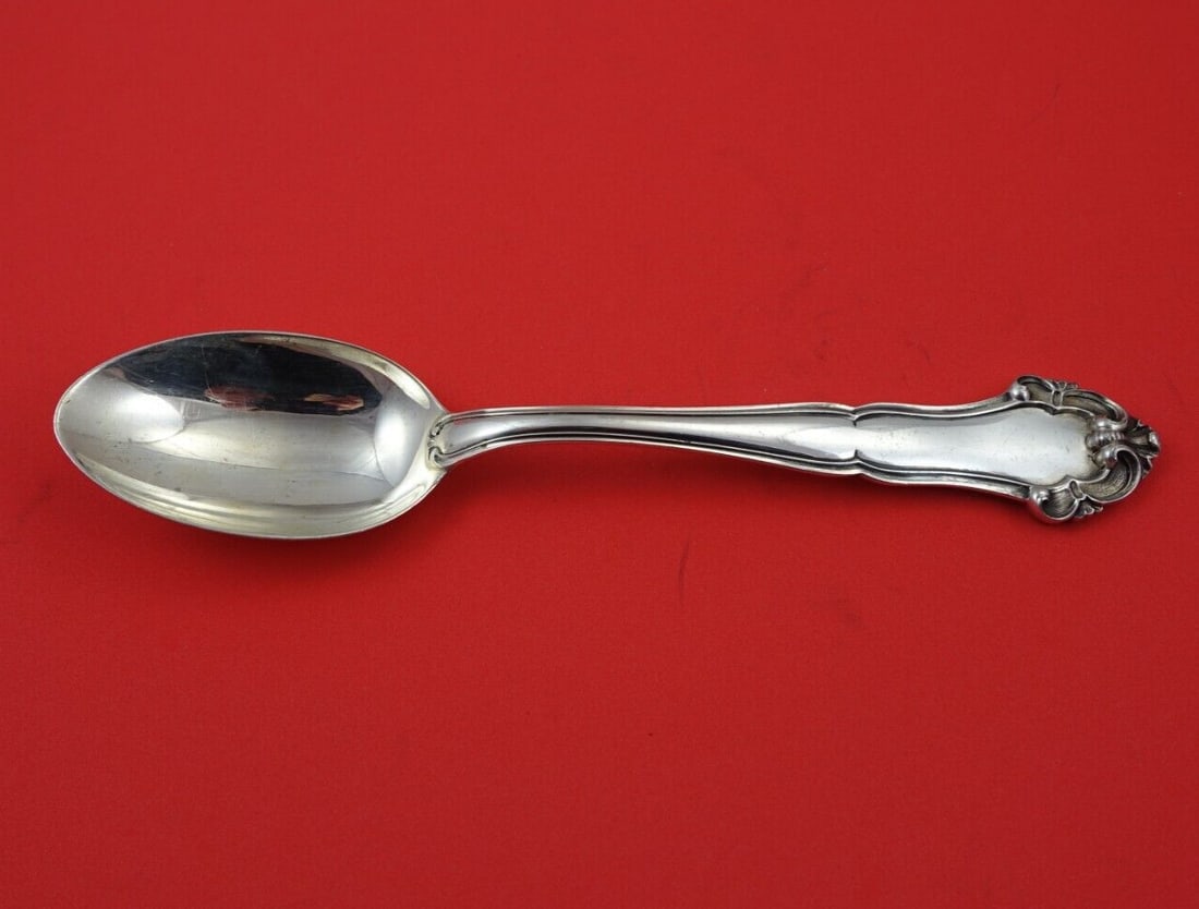 Buccellati Grande Imperiale Sterling Silver Dinner Spoon 8.5" Italy: Buccellati Grande Imperiale Sterling Silver Dinner Spoon 8.5" Italy Discover the elegance of the Grande Imperiale pattern by Buccellati with this exquisite Italian sterling silver dinner spoon. Measur