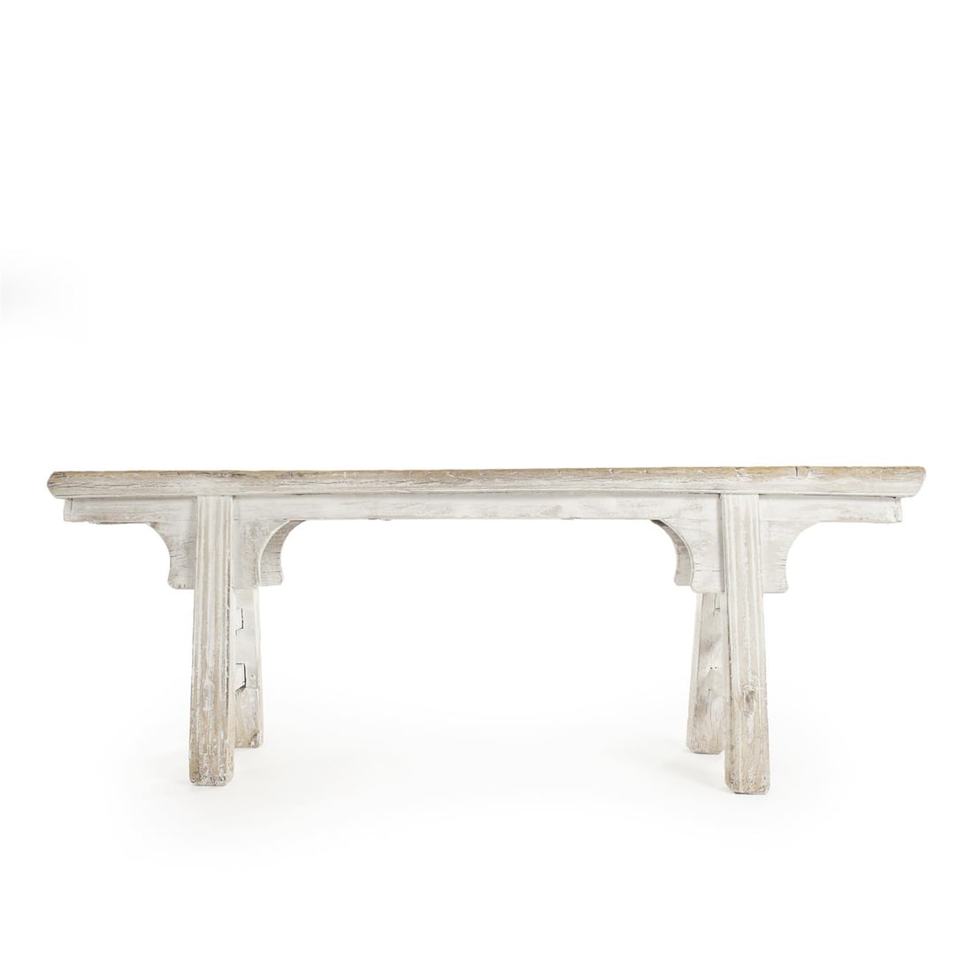 Zentique Classic Story White Bench English Traditional Style: Zentique Classic Story White Bench English Traditional Style Enhance your living space with the Classic Story White Bench, designed in an English traditional style. This versatile bench serves as both
