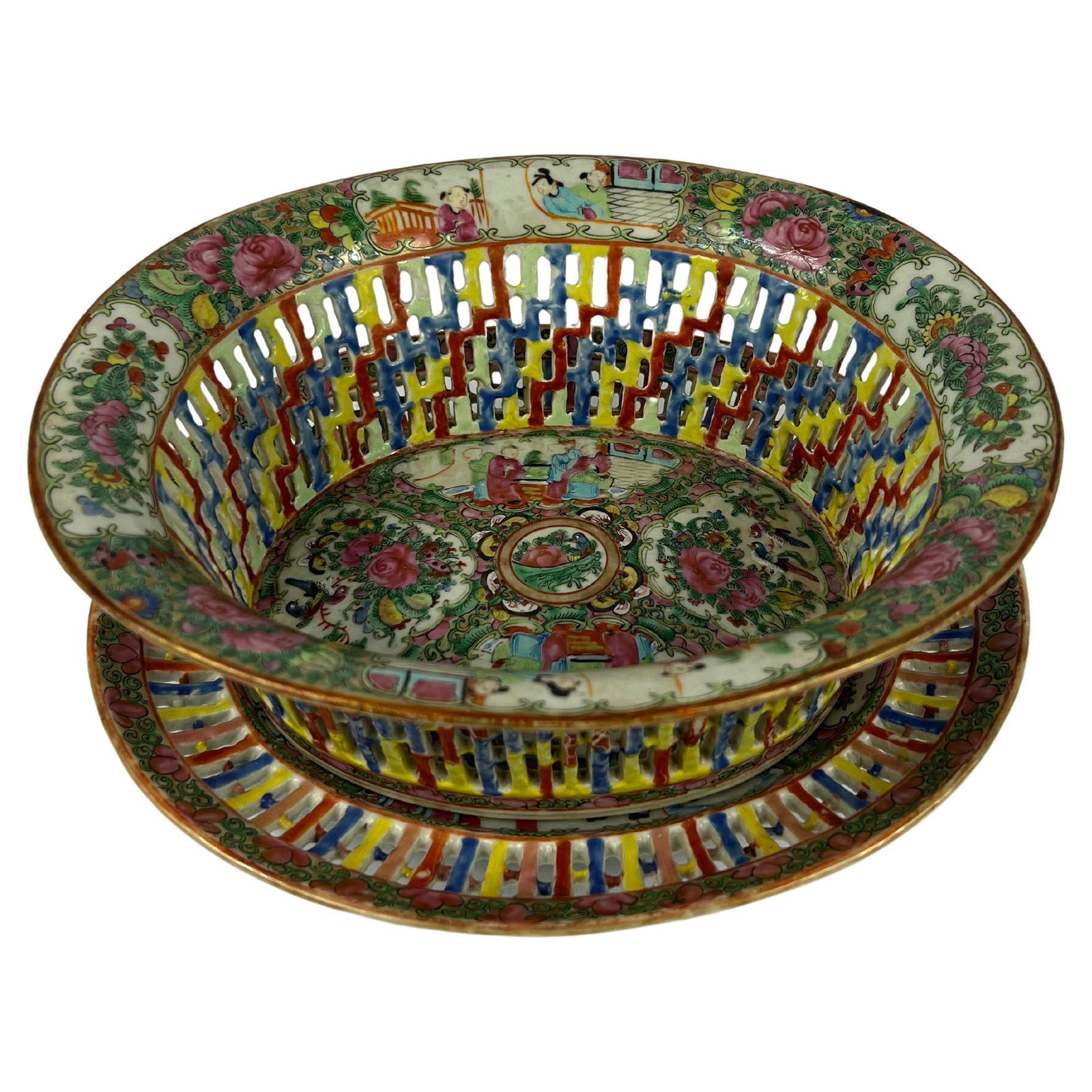 19th Century Chinese Export Rose Medallion Fruit Basket Set (1 of 7)