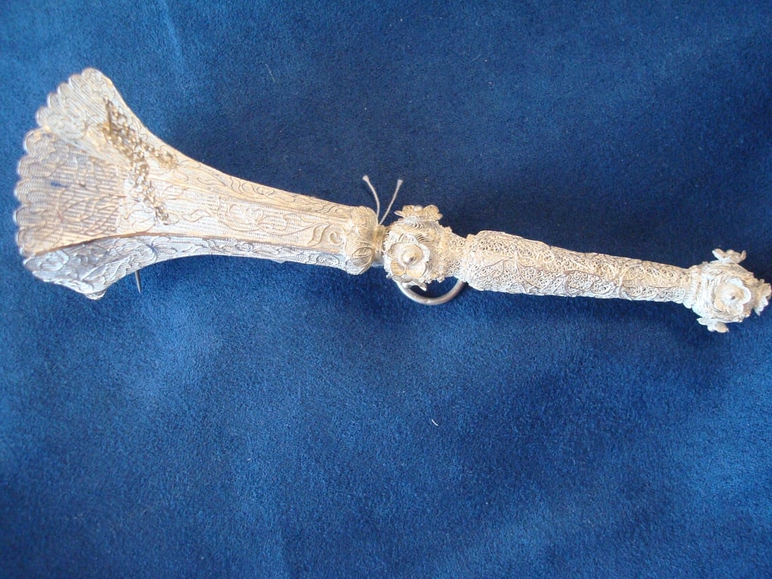 Victorian Sterling Silver Tussie Mussie Posey Holder with Filigree Flowers: Victorian Sterling Silver Tussie Mussie Posey Holder with Filigree Flowers This exquisite Sterling Handmade Tussie Mussie Posey Holder showcases a beautiful filigree flower overlay, reflecting the ele