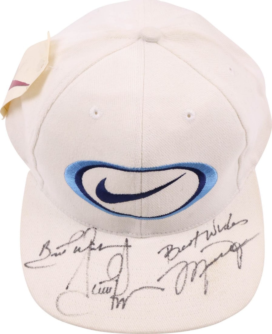 Michael Jordan Scottie Pippen Signed Nike Cap with PSA DNA COA: Michael Jordan Scottie Pippen Signed Nike Cap with PSA DNA COA Celebrate basketball history with this authentic Nike baseball cap signed by legends Michael Jordan and Scottie Pippen. Both players have