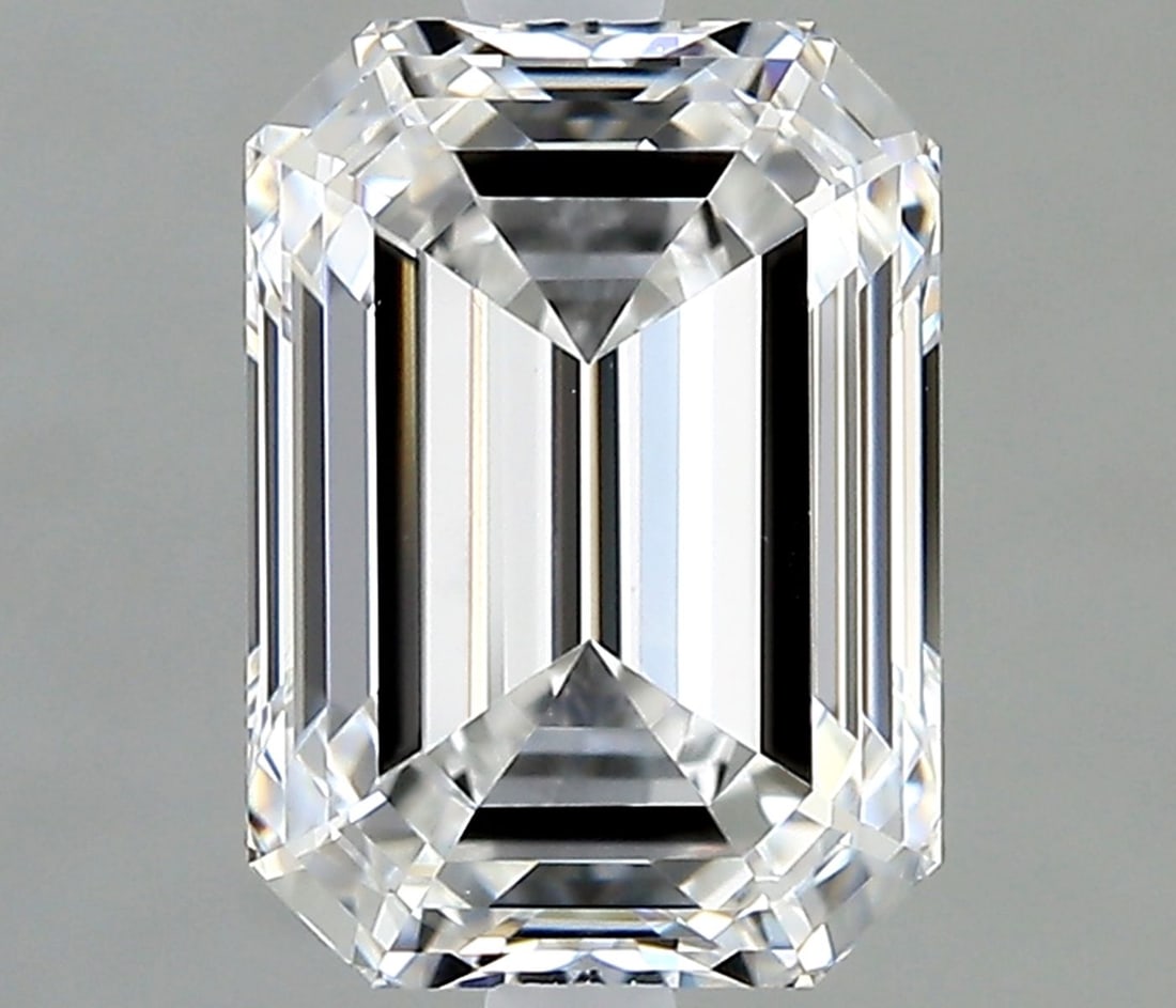 Loose Diamond - EMERALD 1.54ct D VVS2: Loose Diamond - EMERALD 1.54ct D VVS2 Source: This is a real non-mined Diamond that has been grown in a lab Shape: EMERALD Carats: 1.54 Color: D Clarity: VVS2 Certification: IGI Video: