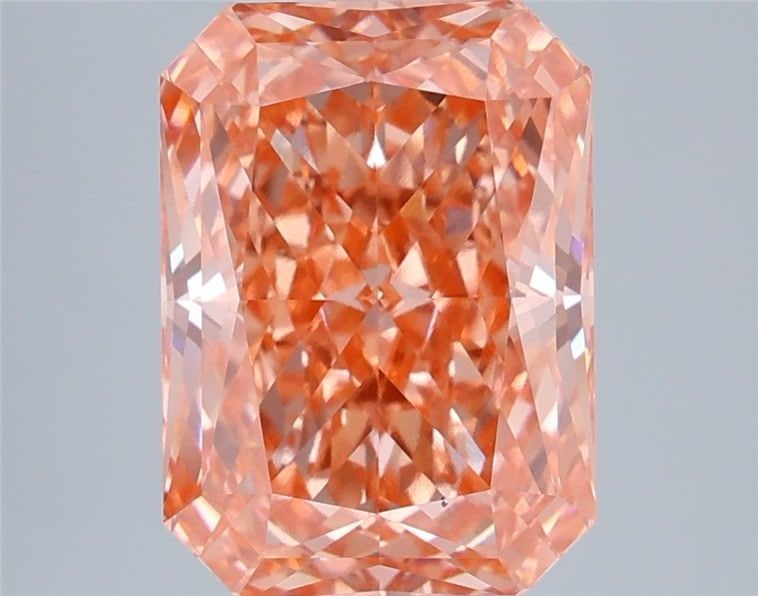 Loose Diamond - RADIANT 4.1ct Fancy Vivid Pink VS1: Loose Diamond - RADIANT 4.1ct Fancy Vivid Pink VS1 Source: This is a real non-mined Diamond that has been grown in a lab Shape: RADIANT Carats: 4.1 Color: Fancy Vivid Pink Certification: IGI Video: