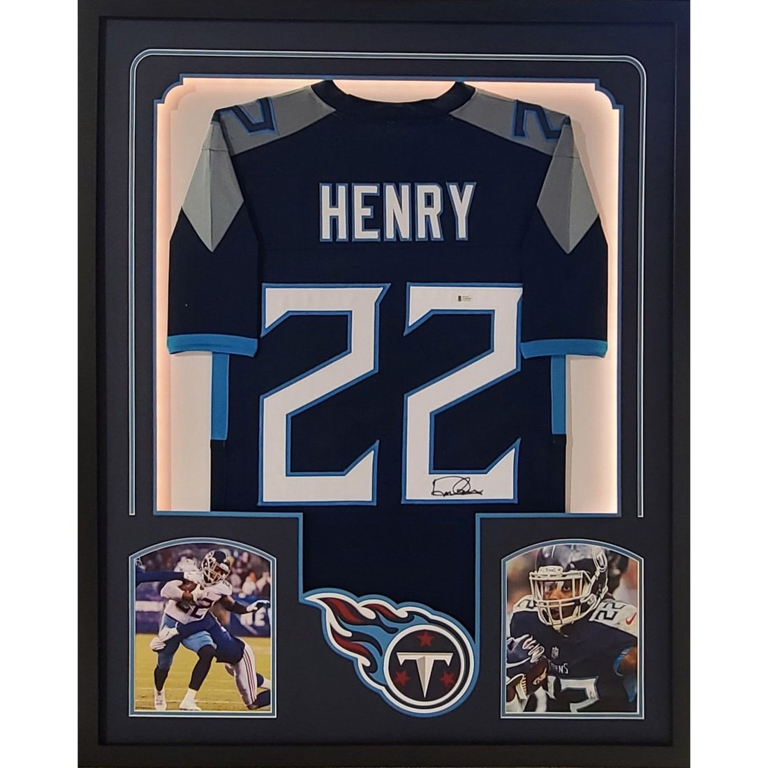LED Display Autographed Derrick Henry Titans Jersey Beckett Authenticated Framed: LED Display Autographed Derrick Henry Titans Jersey Beckett Authenticated Framed This is a pre-owned Derrick Henry Tennessee Titans jersey that has been autographed and professionally framed with LED