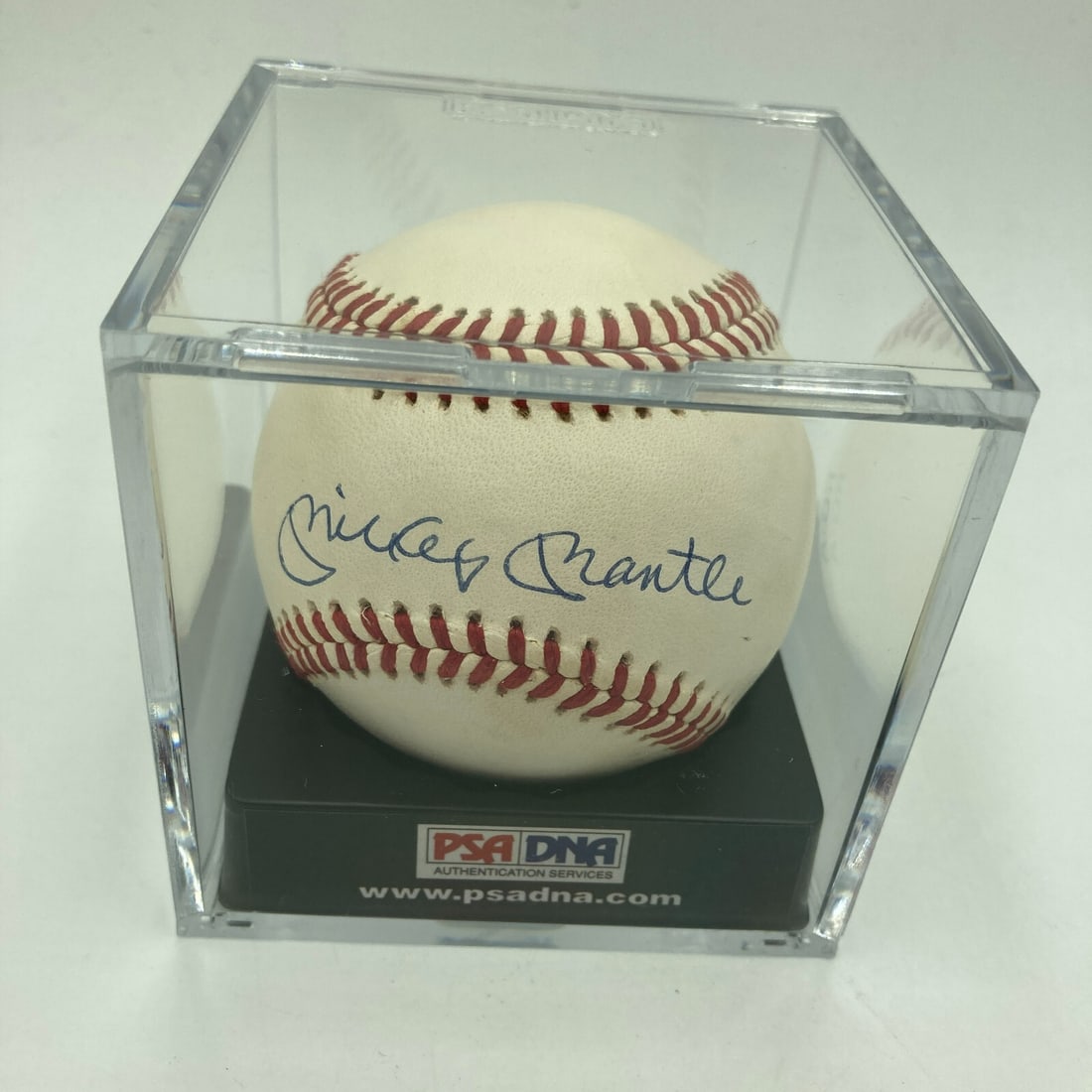 Mickey Mantle Signed Official Baseball PSA DNA MINT 9 New York Yankees (1 of 6)
