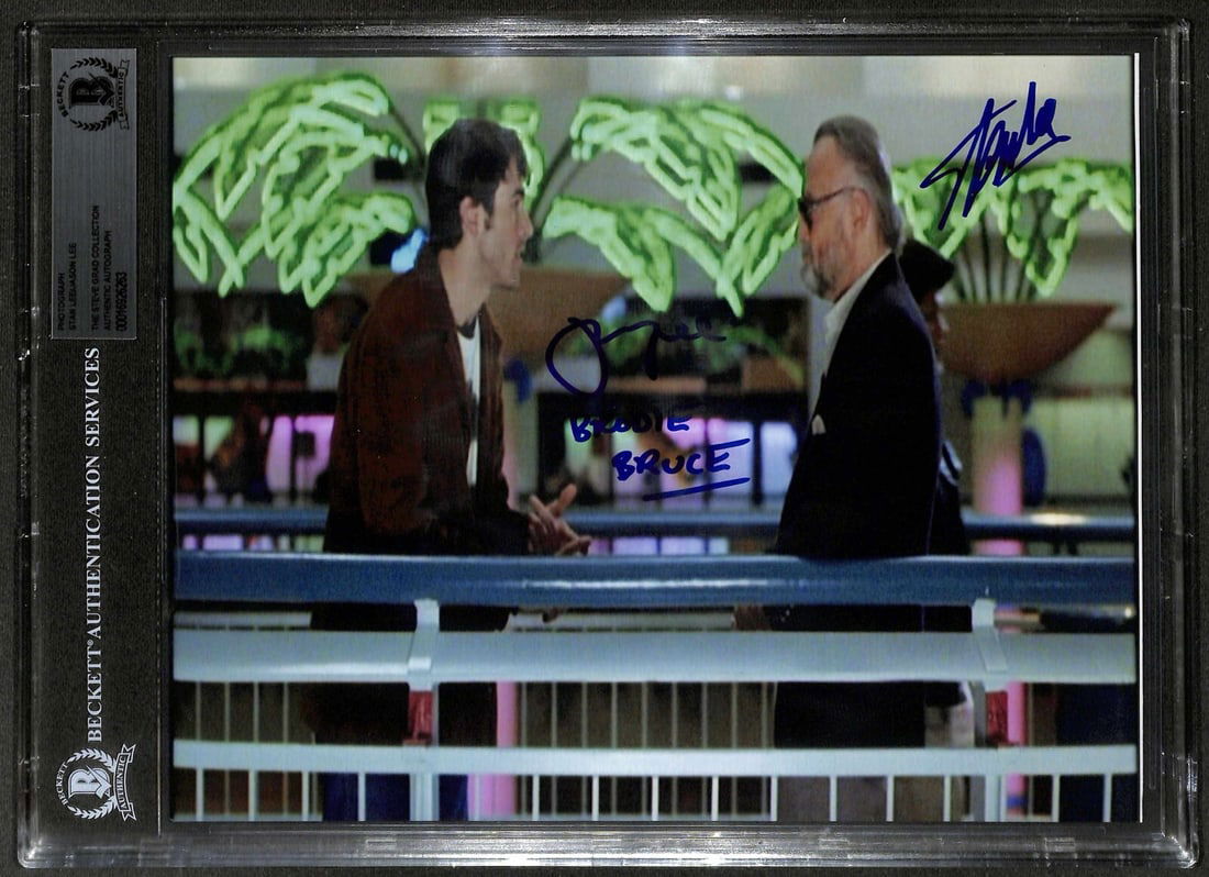 RARE Dual Signed Mallrats 8x10 Photo by Stan Lee and Jason Lee Beckett Authenticated: RARE Dual Signed Mallrats 8x10 Photo by Stan Lee and Jason Lee Beckett Authenticated This rare 8x10 color photograph features the autographs of legendary comic book creator Stan Lee and actor Jason Le
