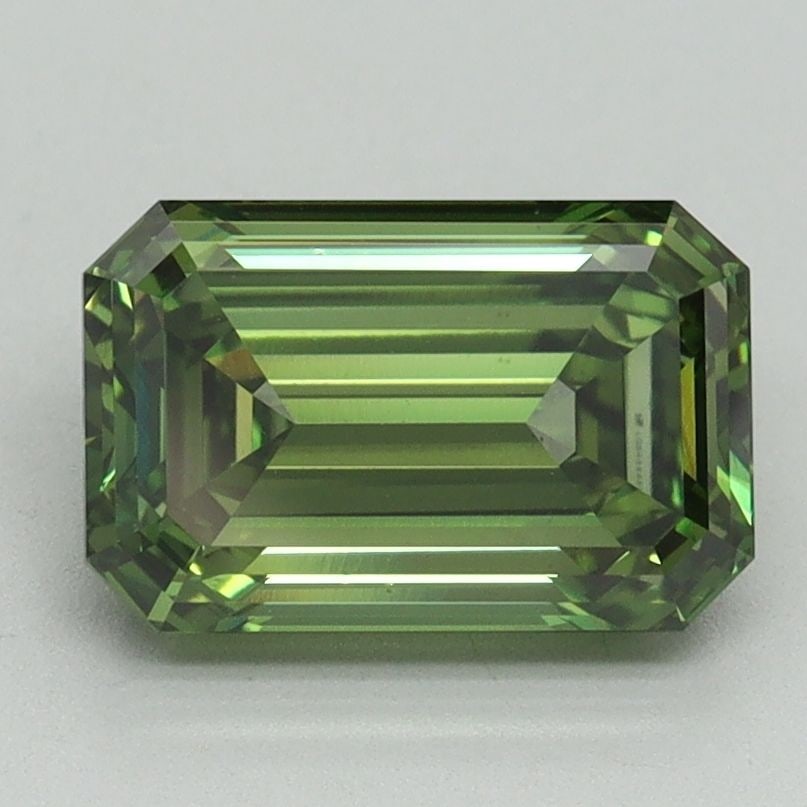 Loose Diamond - EMERALD 2.07ct Fancy Vivid Green VS1: Loose Diamond - EMERALD 2.07ct Fancy Vivid Green VS1 Source: This is a real non-mined Diamond that has been grown in a lab Shape: EMERALD Carats: 2.07 Color: Fancy Vivid Green Certification: IGI