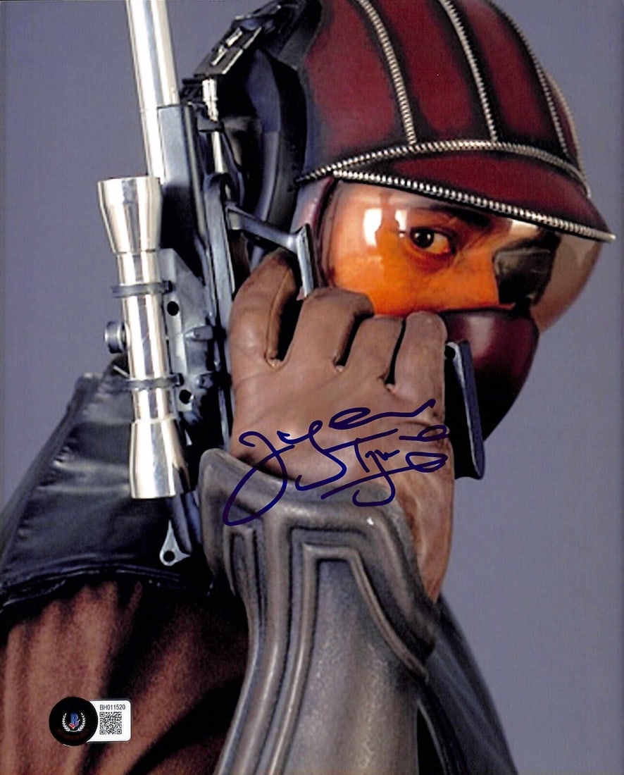 8x10 Jay Laga'Aia Signed Photo as Captain Typho Star Wars Beckett LOA: 8x10 Jay Laga'Aia Signed Photo as Captain Typho Star Wars Beckett LOA This is an original 8x10 photograph autographed by Jay Laga'Aia, who portrayed Captain Gregar Typho in Star Wars: The Phantom Mena
