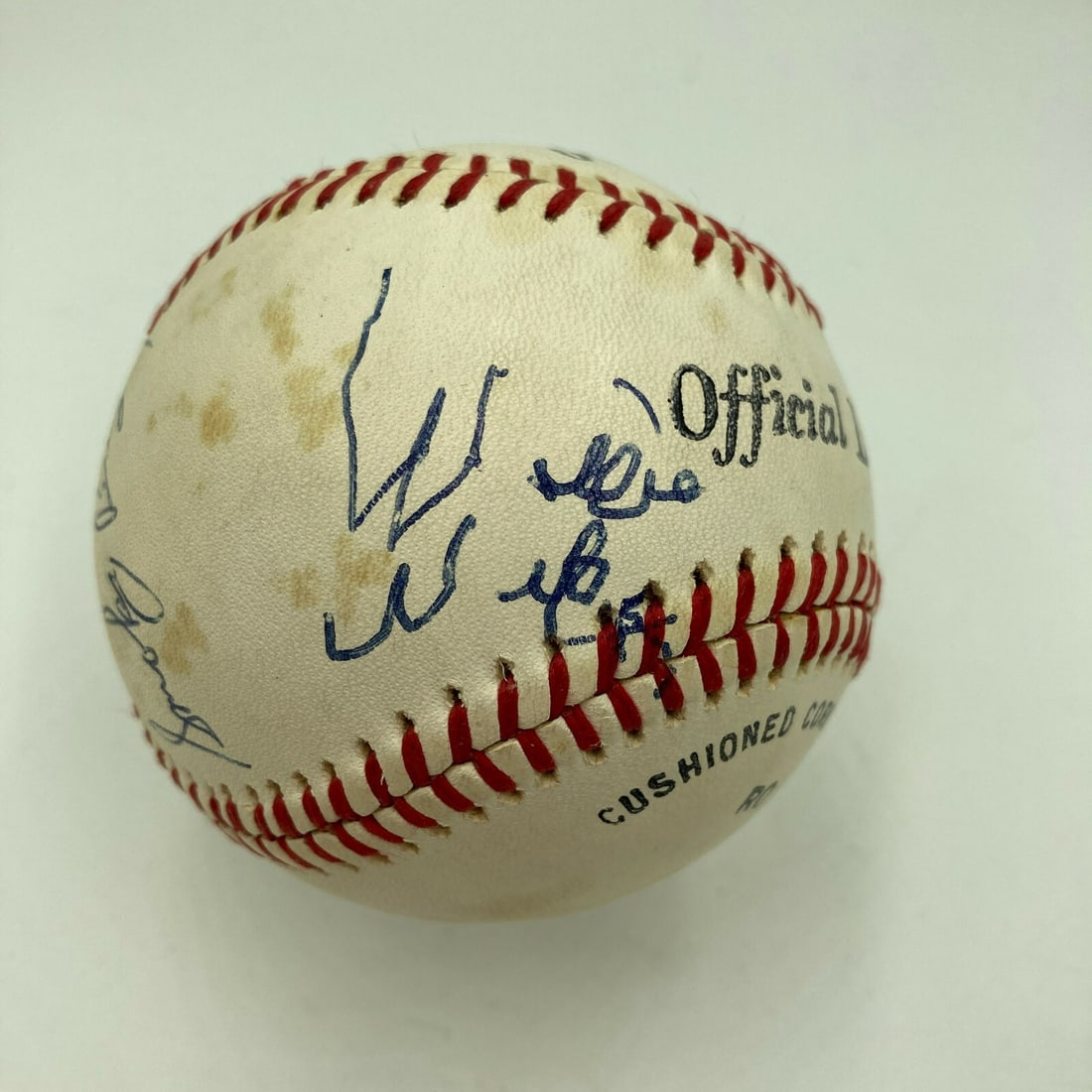 Extremely Rare Willie Wells Signed MLB Baseball JSA COA (1 of 9)