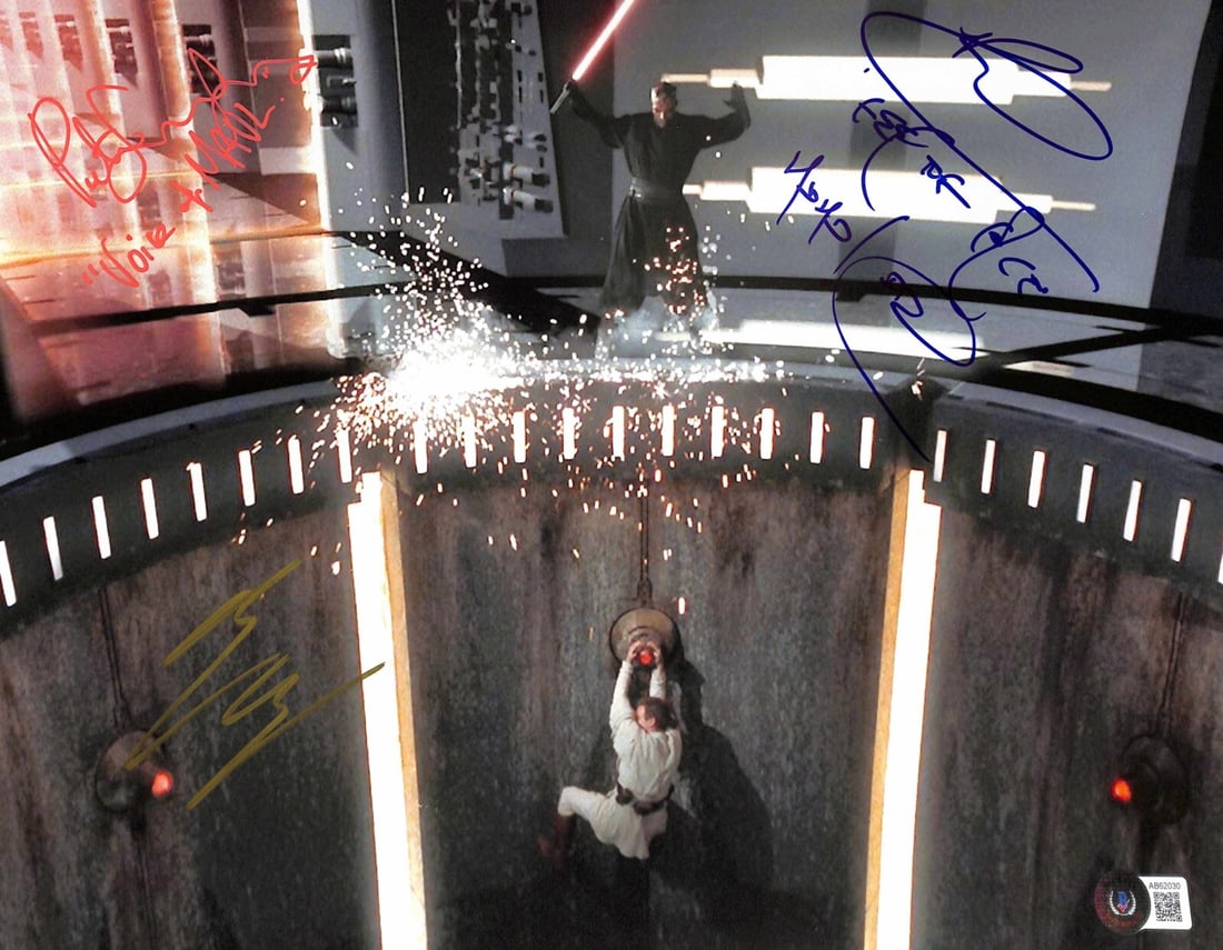 Star Wars Phantom Menace Signed Photo by McGregor Park Serafinowicz 11x14 LOA: Star Wars Phantom Menace Signed Photo by McGregor Park Serafinowicz 11x14 LOA This stunning 11x14 color photograph from Star Wars: The Phantom Menace features the iconic signatures of Ewan McGregor (O