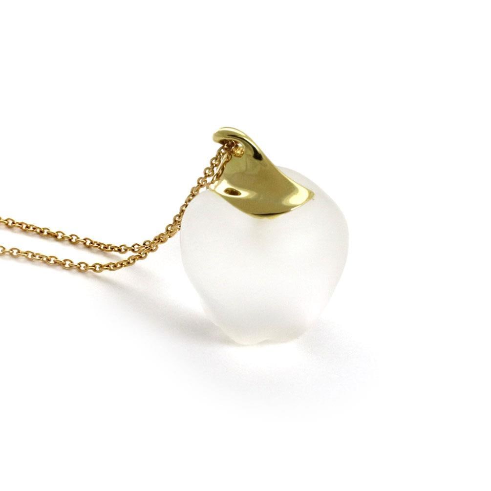 Tiffany & Co. Elsa Peretti 18k Gold Frosted Quartz Apple Necklace: Tiffany & Co. Elsa Peretti 18k Gold Frosted Quartz Apple Necklace This exquisite vintage necklace from Tiffany & Co. showcases the artistry of designer Elsa Peretti, featuring a stunning 3D apple pend