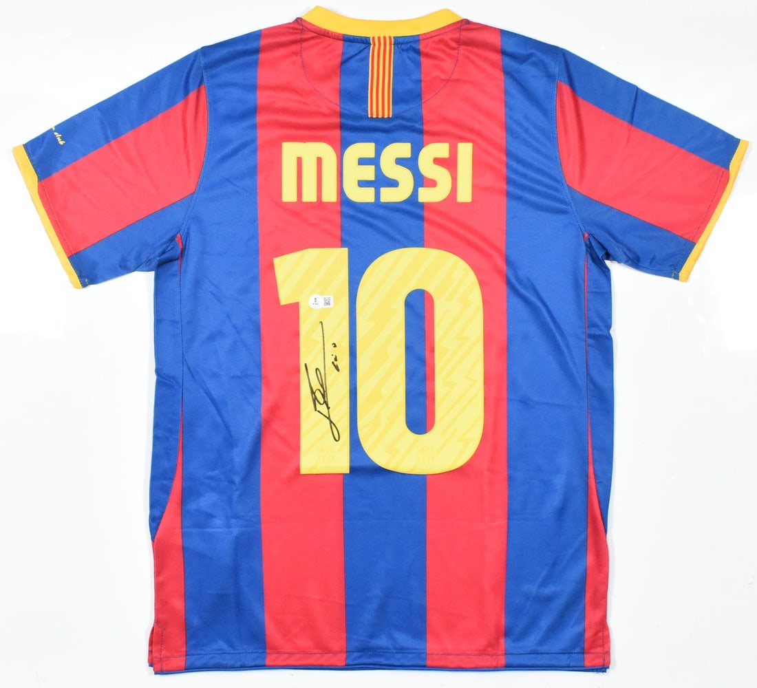 Lionel Messi Autographed FC Barcelona #10 Soccer Jersey Beckett Hologram: Lionel Messi Autographed FC Barcelona #10 Soccer Jersey Beckett Hologram This authentic FC Barcelona home soccer jersey features the iconic #10 worn by Lionel Messi. The jersey is original and has bee
