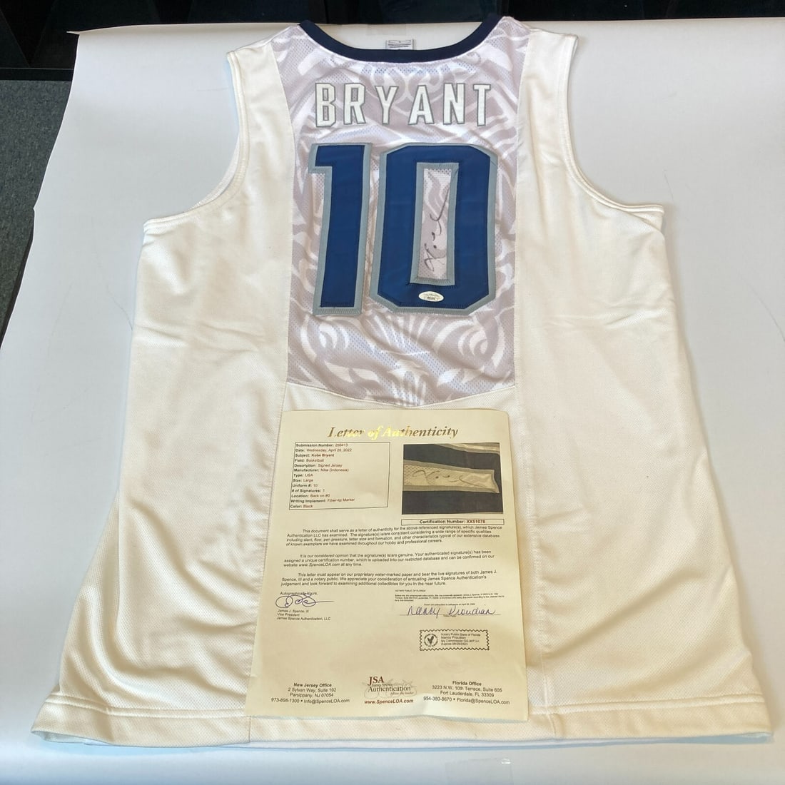 Kobe Bryant Signed 2008 Team USA Jersey JSA Authenticated: Kobe Bryant Signed 2008 Team USA Jersey JSA Authenticated This is an authentic 2008 Team USA Olympics jersey signed by basketball legend Kobe Bryant. This jersey features the official Nike branding an