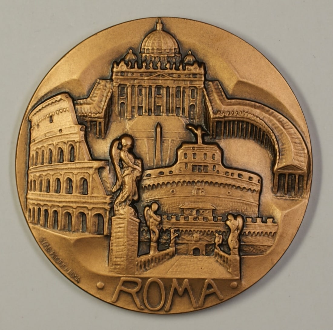 Bronze 1985 Rome 55th World Congress Italy Medal with Case: Bronze 1985 Rome 55th World Congress Italy Medal with Case This is a 1985 Italy Assessorato Al Turismo 55th World Congress bronze medal, presented in its original case. The medal is uncirculated and w