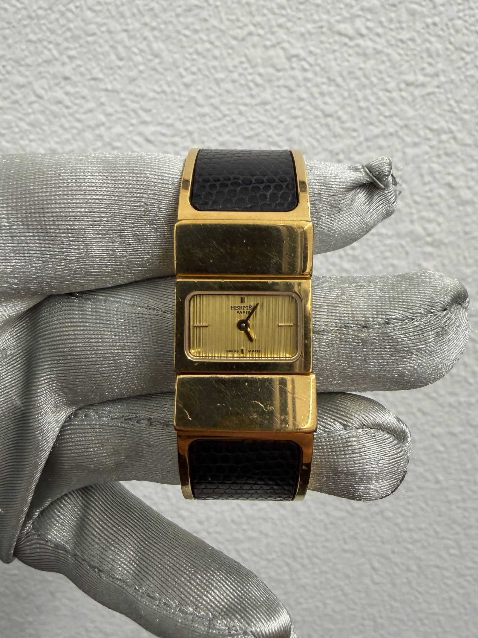 Ladies watch with gold dial Hermes reference LO1.201 on band bracelet (1 of 3)